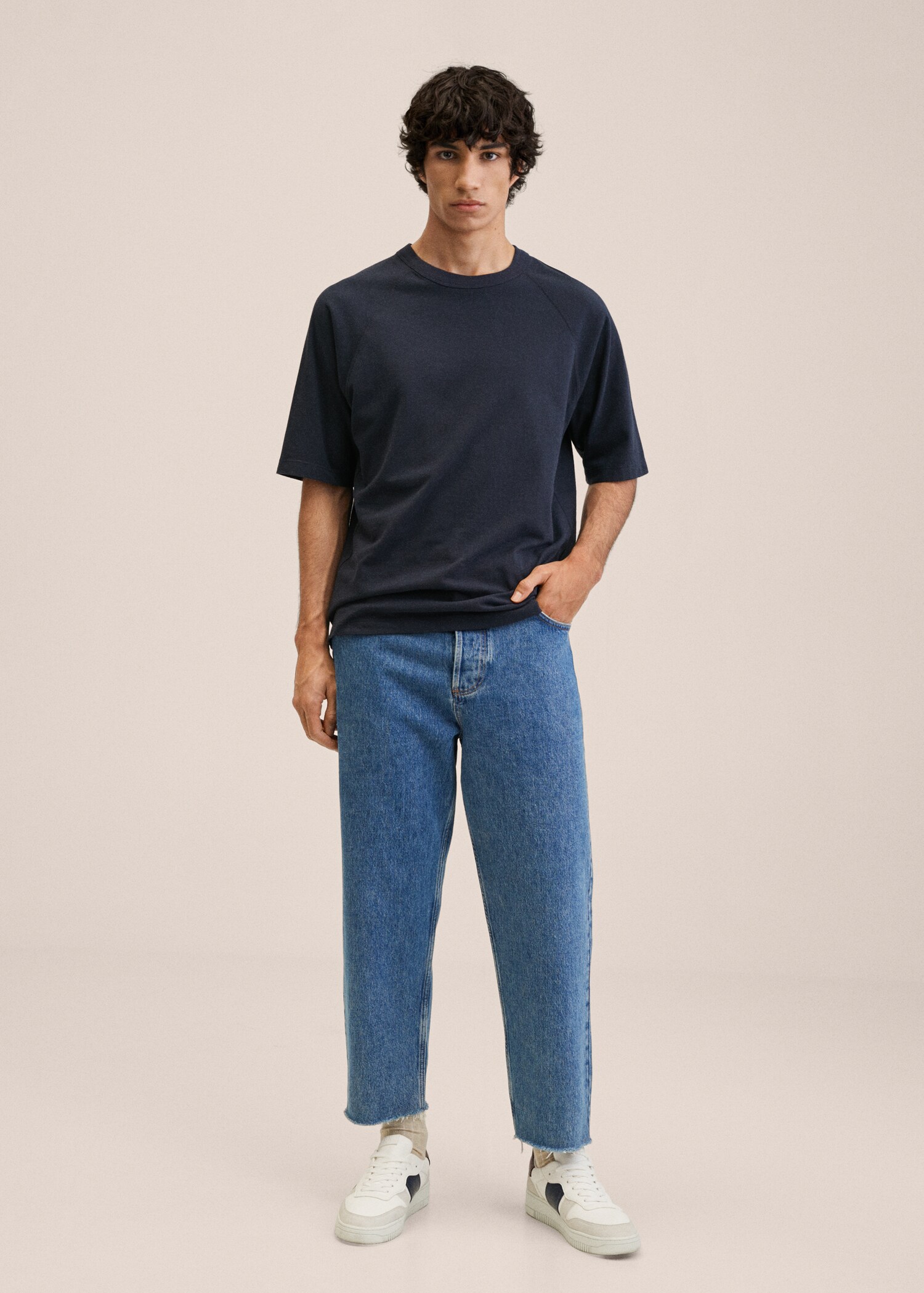 Loose Fit Tapered-Jeans in Cropped-Länge - Allgemeine Ansicht