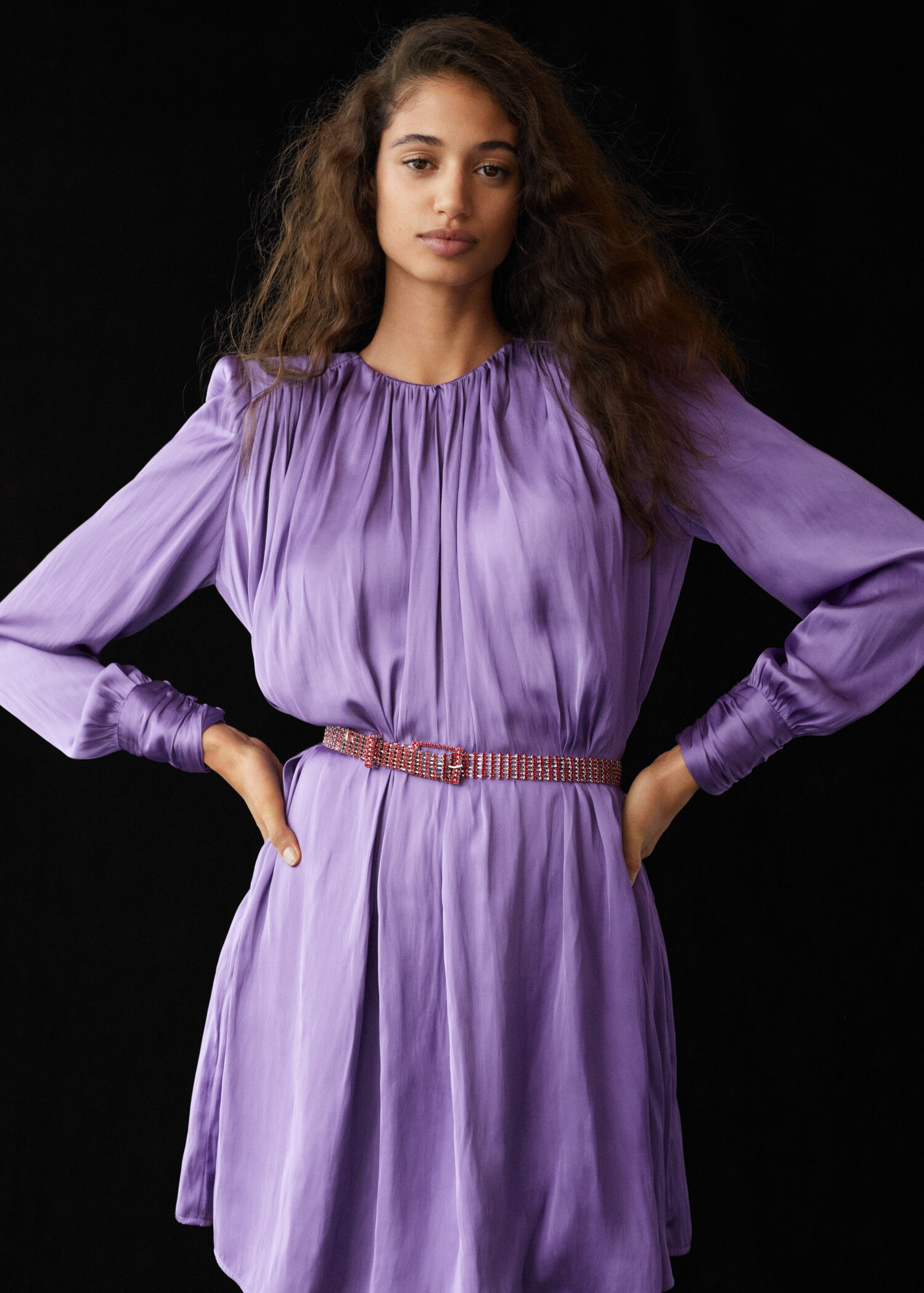 Glossed-effect appliqué belt - General plane