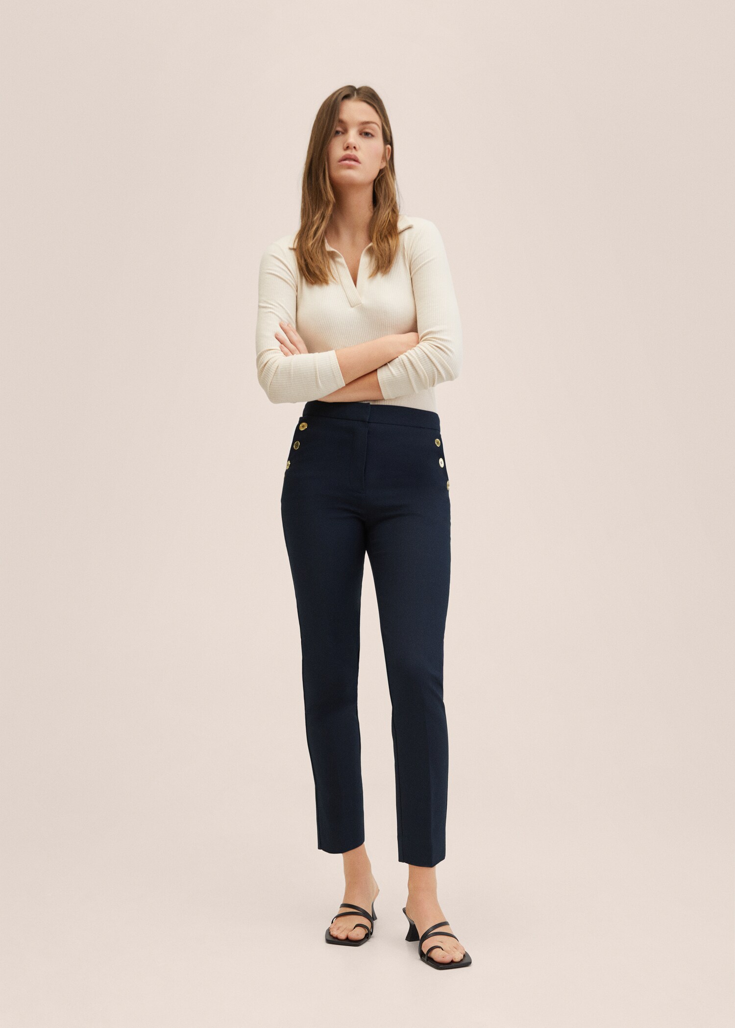 Pantalón crop botones - Plano general