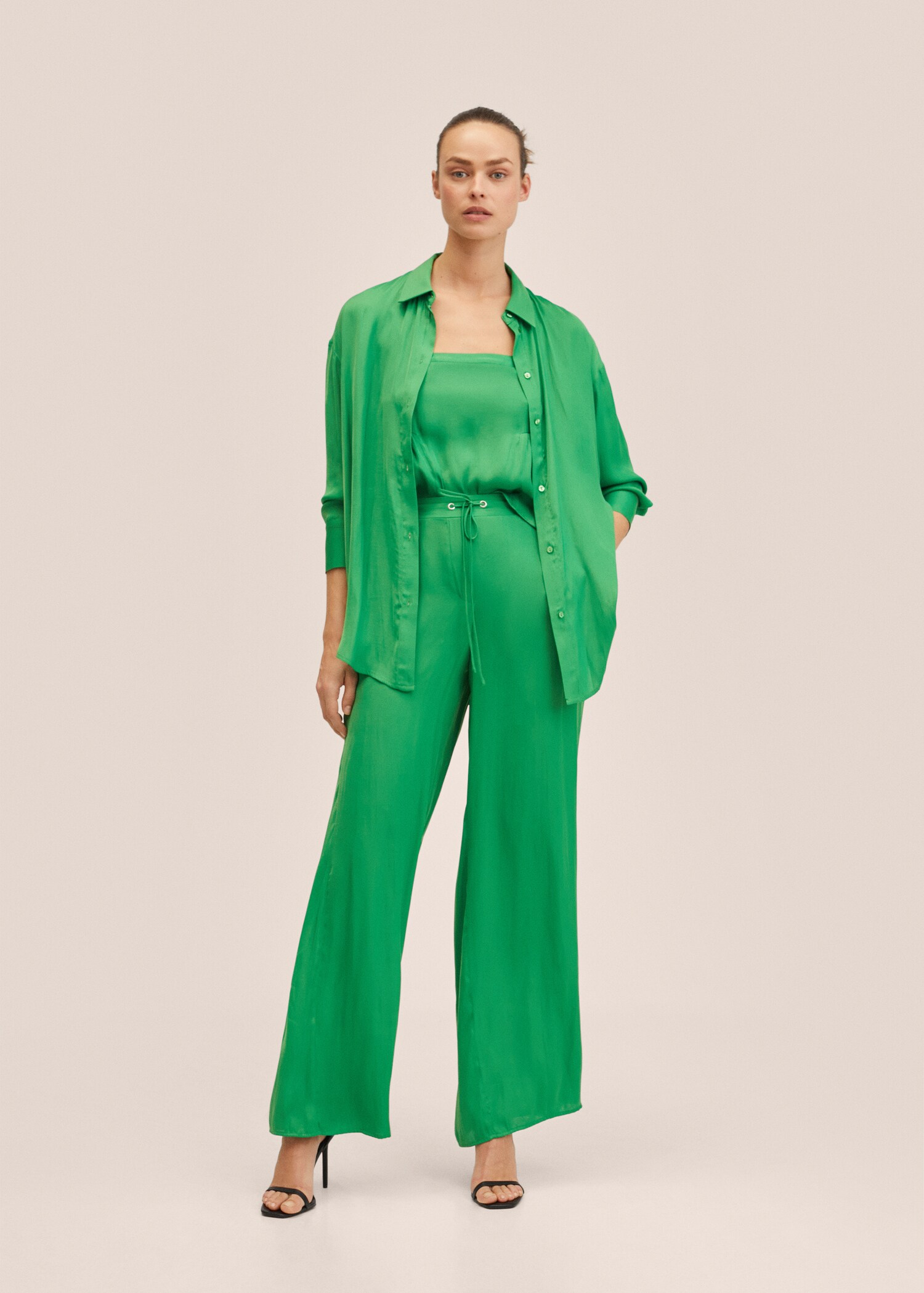 Wideleg trousers with elastic waist - General plane