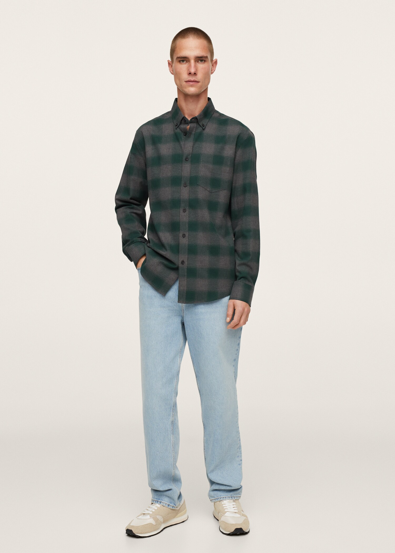 Checked flannel shirt - General plane