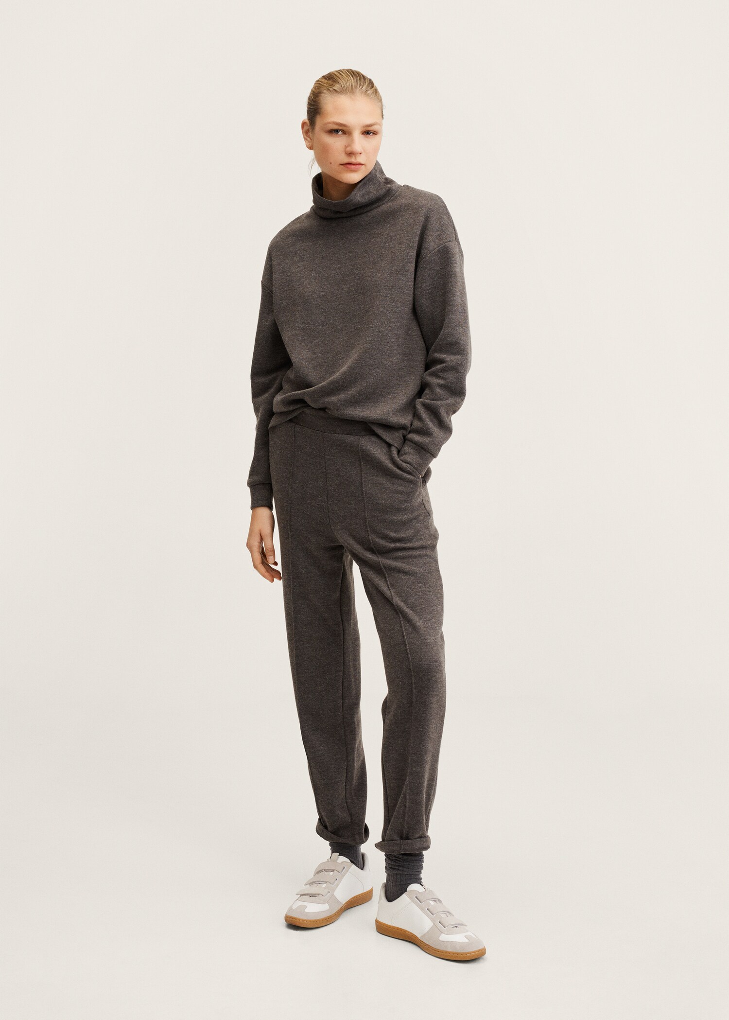 Sweatshirt met trechterhals - Overzichtstekening