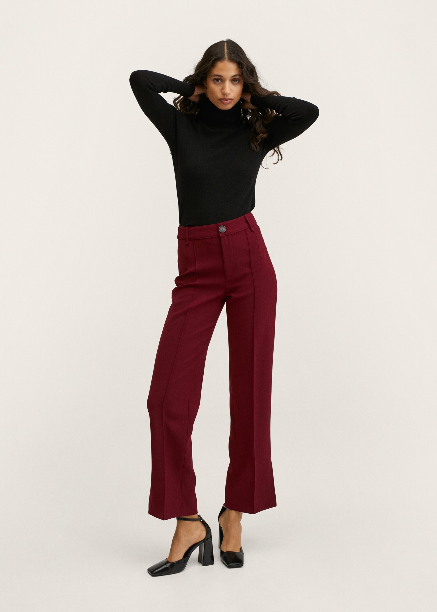 Straight trousers with openings - General plane