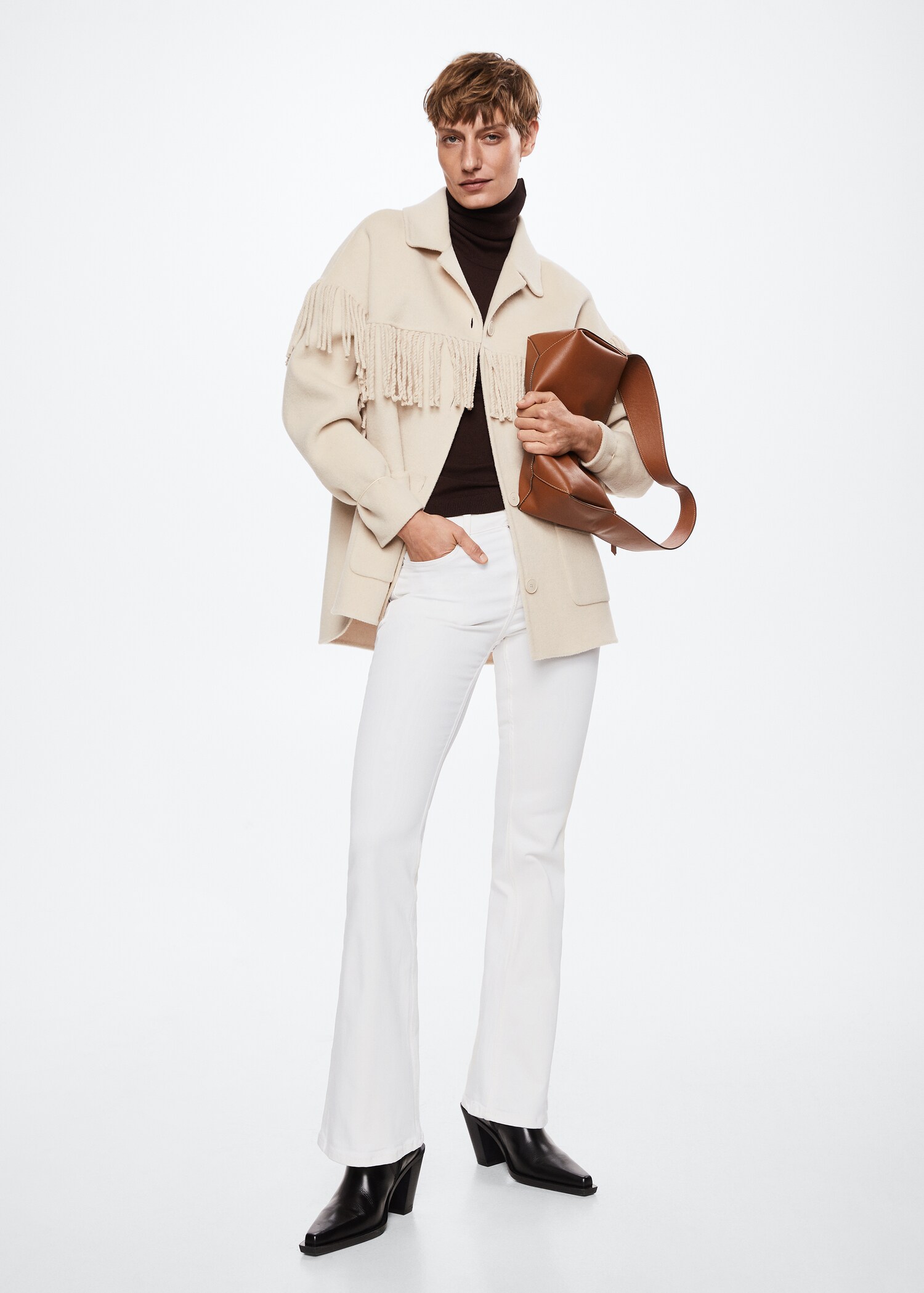 Medium-rise flared jeans  - General plane