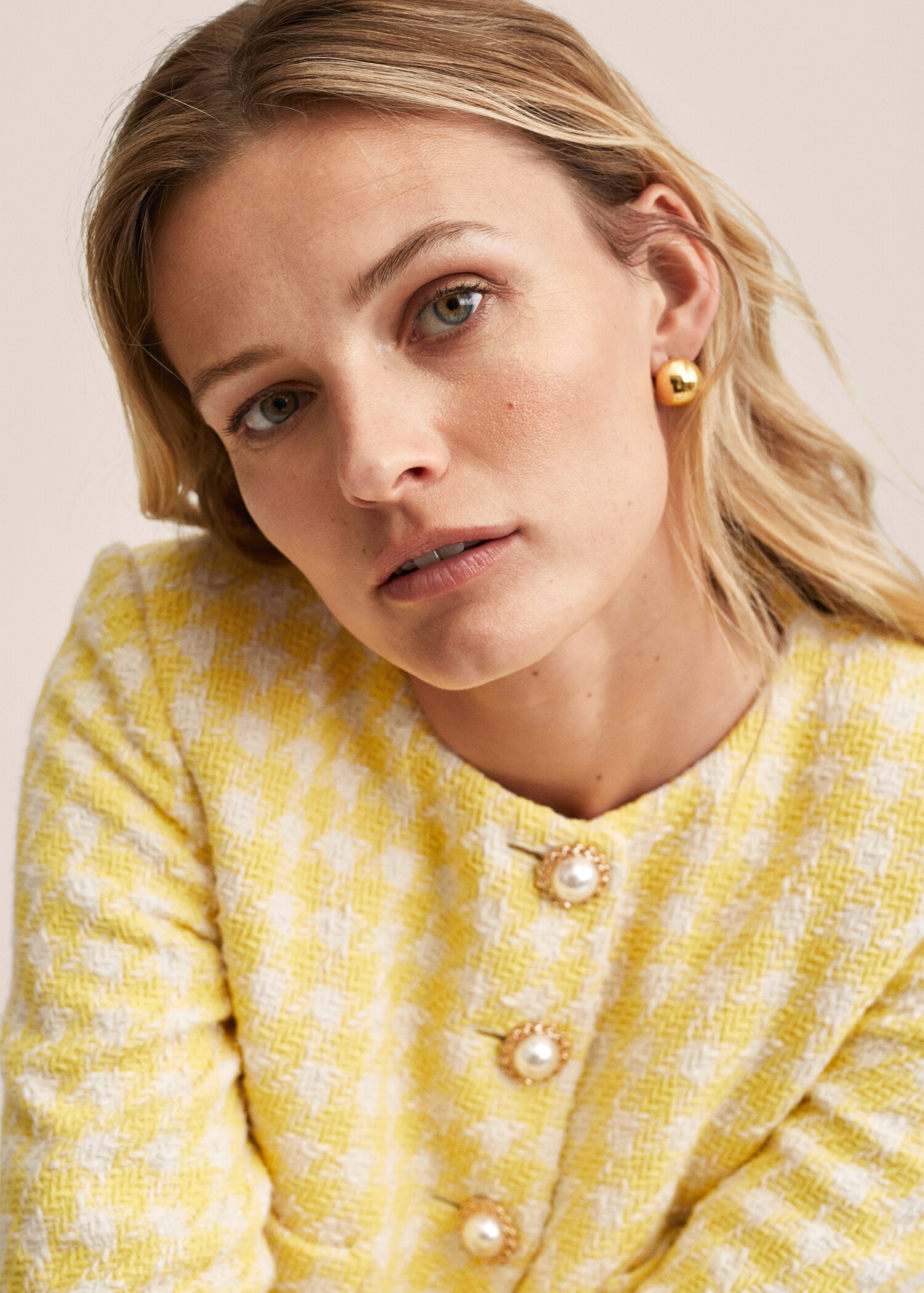 Metallic ball earrings - General plane