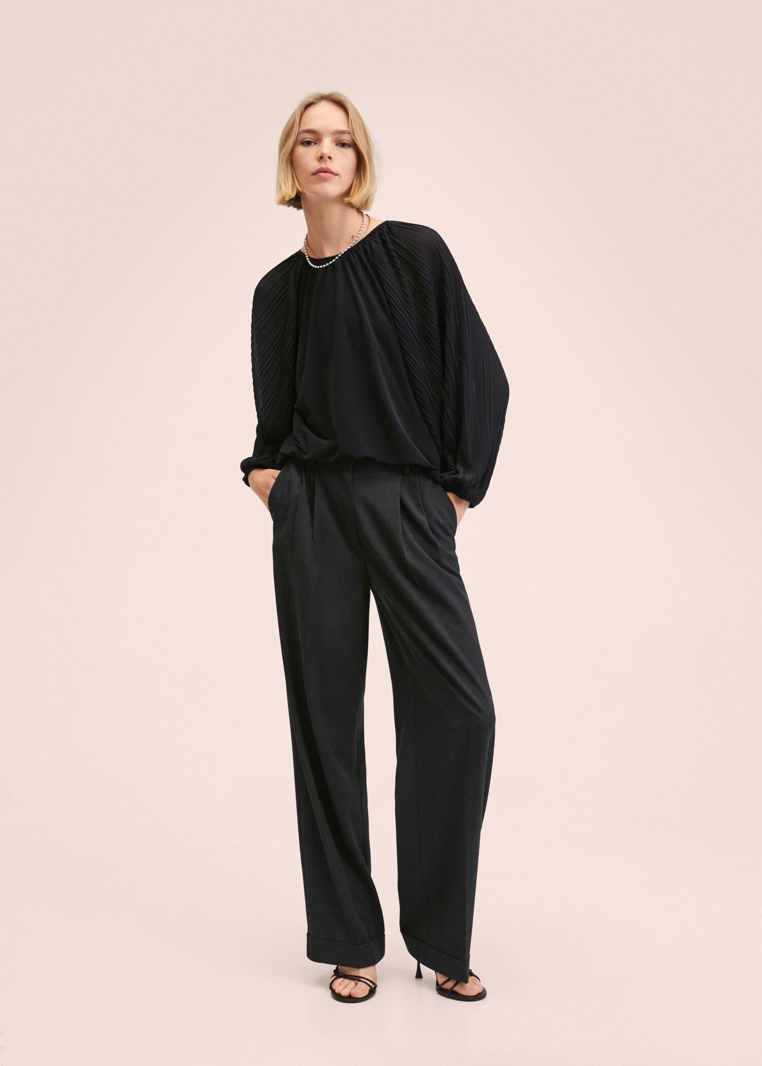 Blusa plisada - Plano general