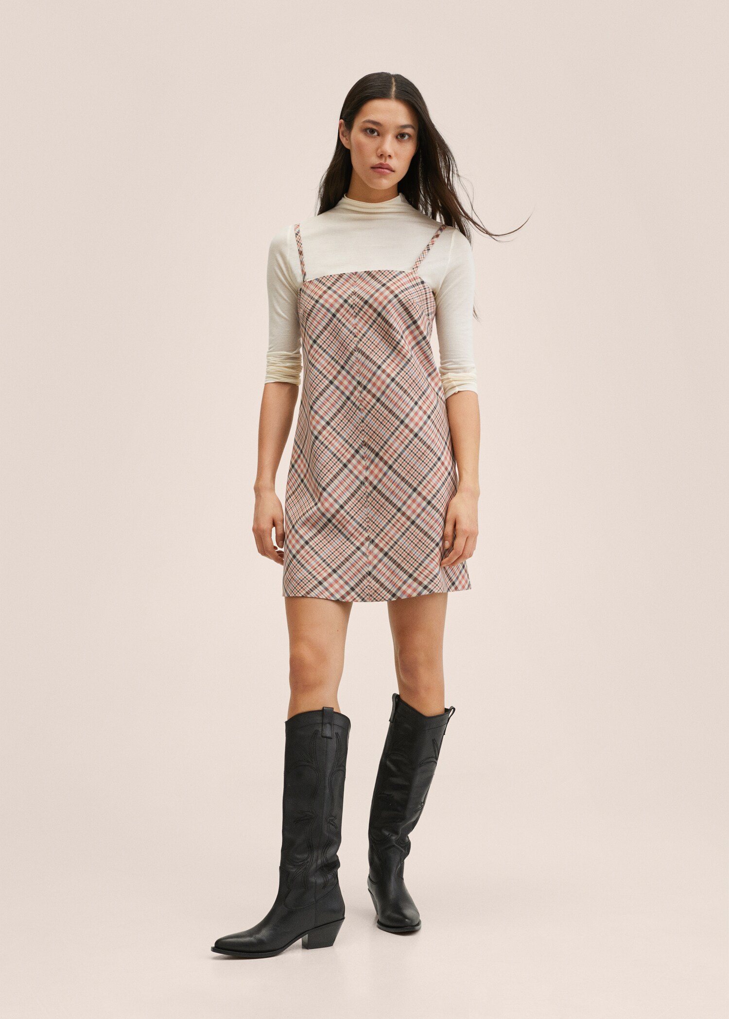 Vestido cuadro escocés - Plano general