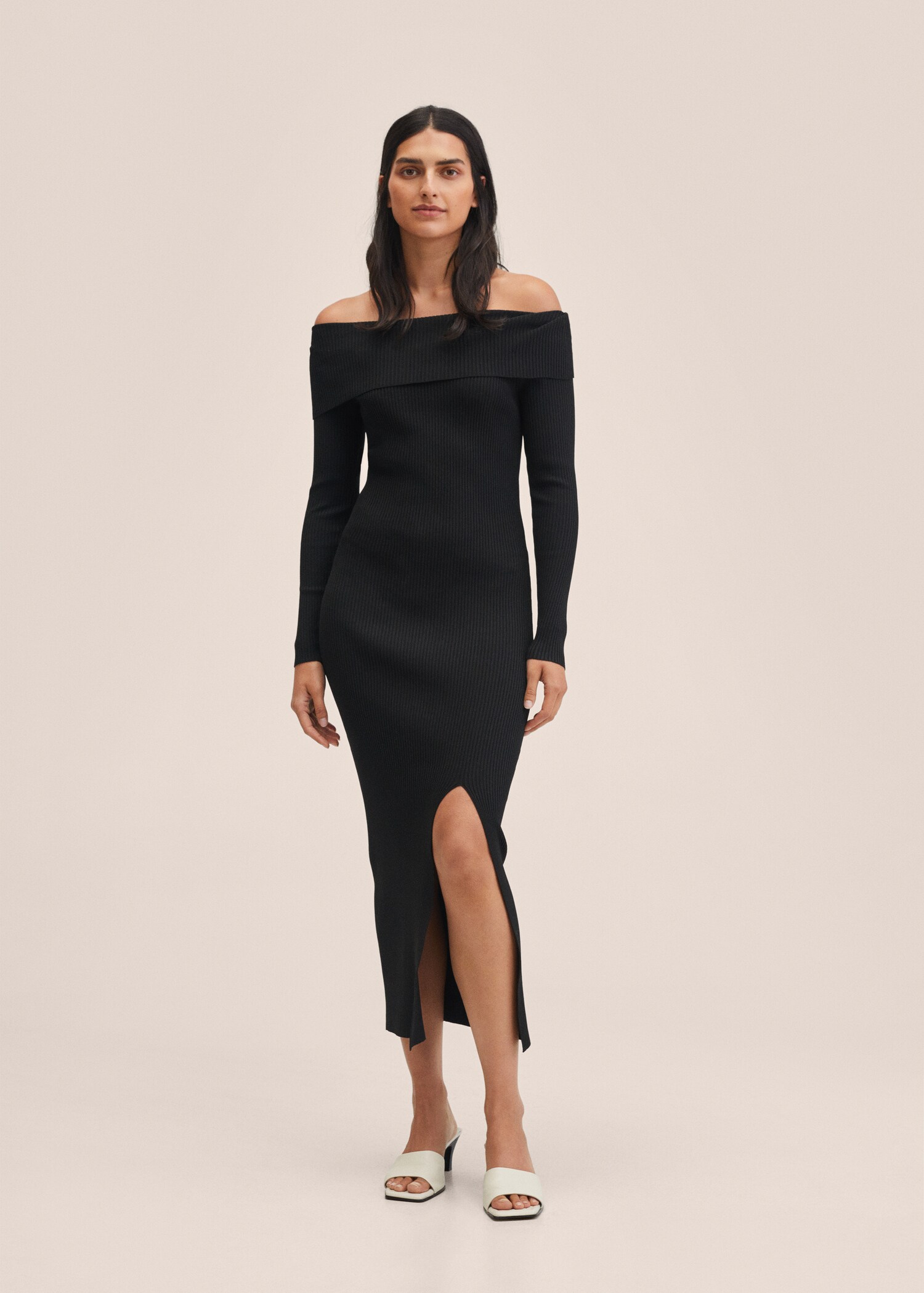 Strickkleid mit Bateau-Ausschnitt - Allgemeine Ansicht