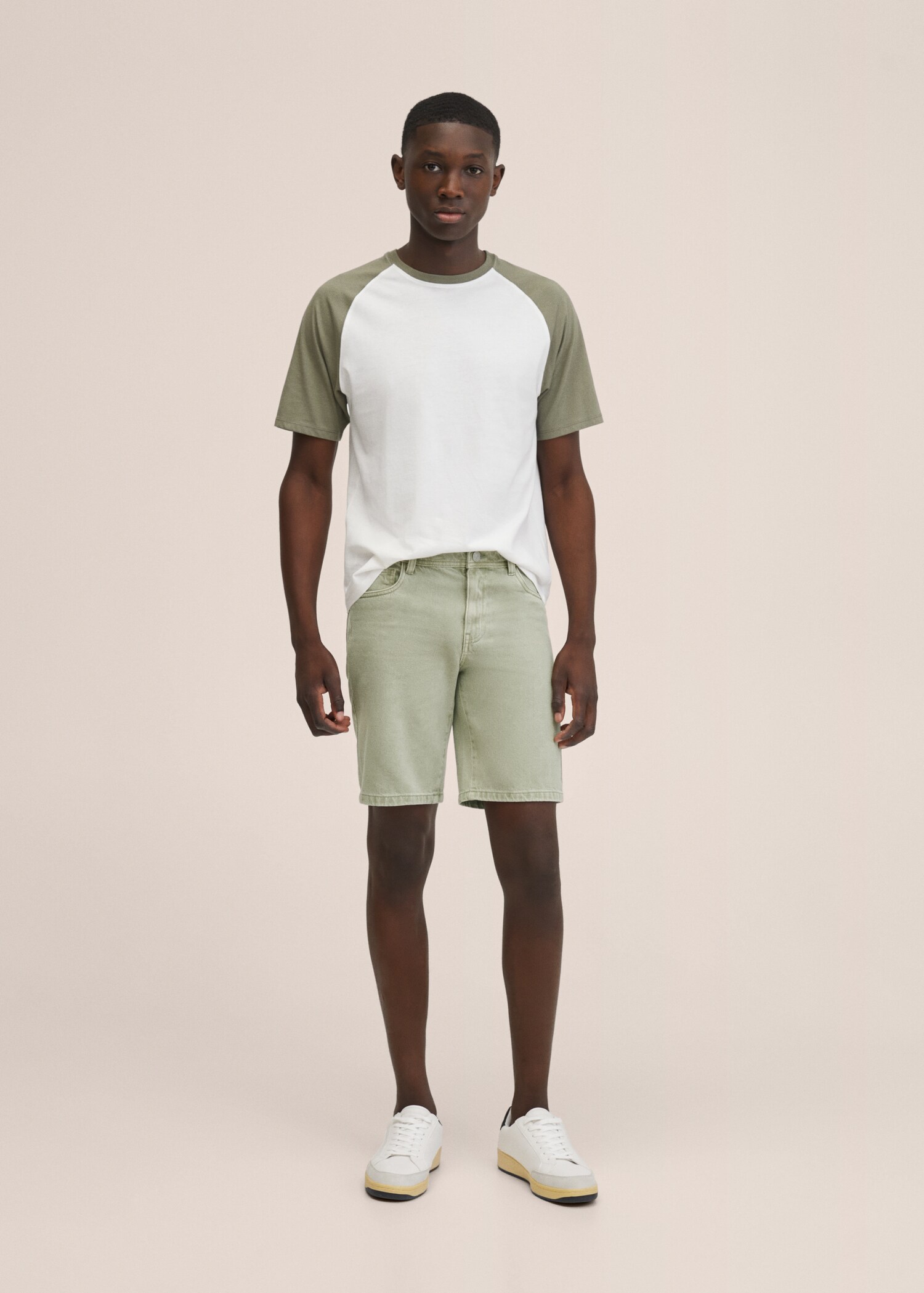 Light denim Bermuda shorts - General plane