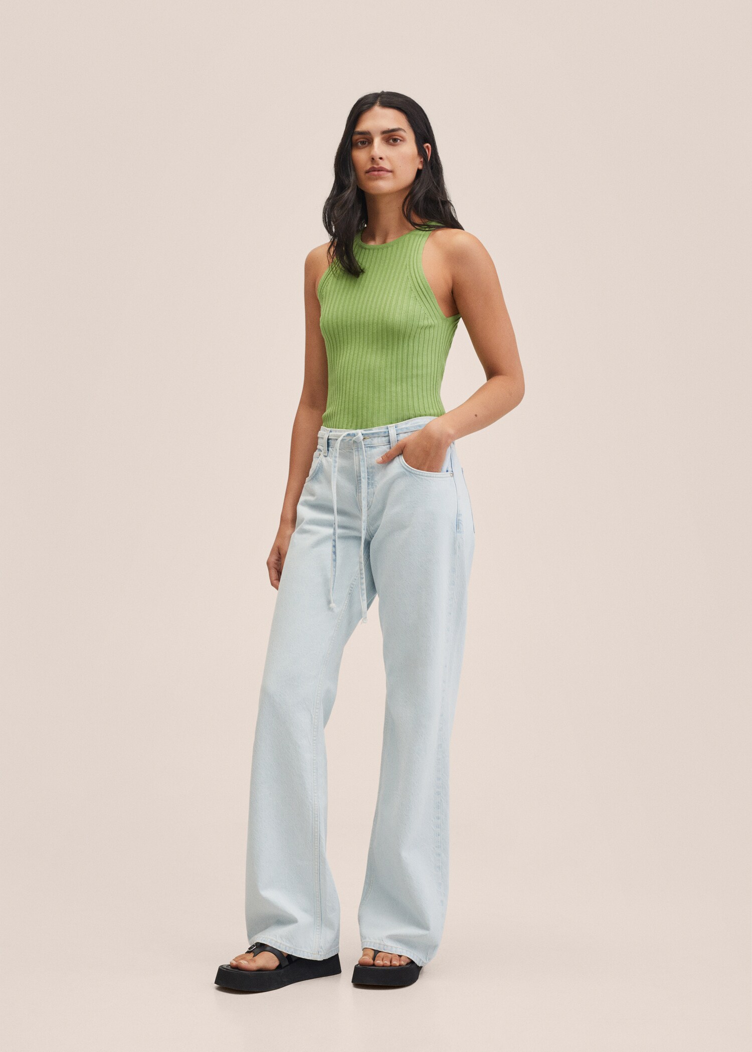 Ribbed knit top - General plane