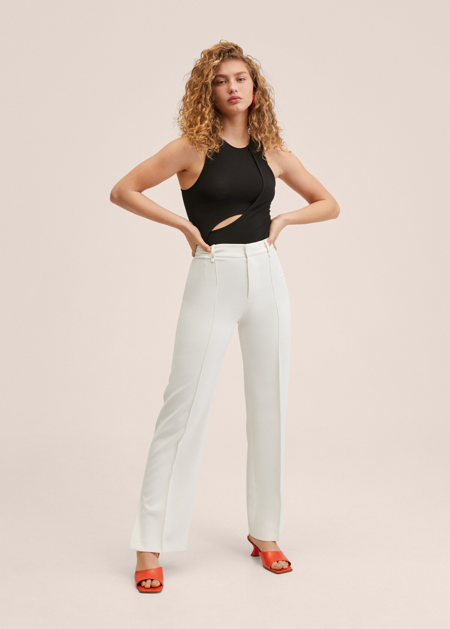 Straight trousers with openings - General plane