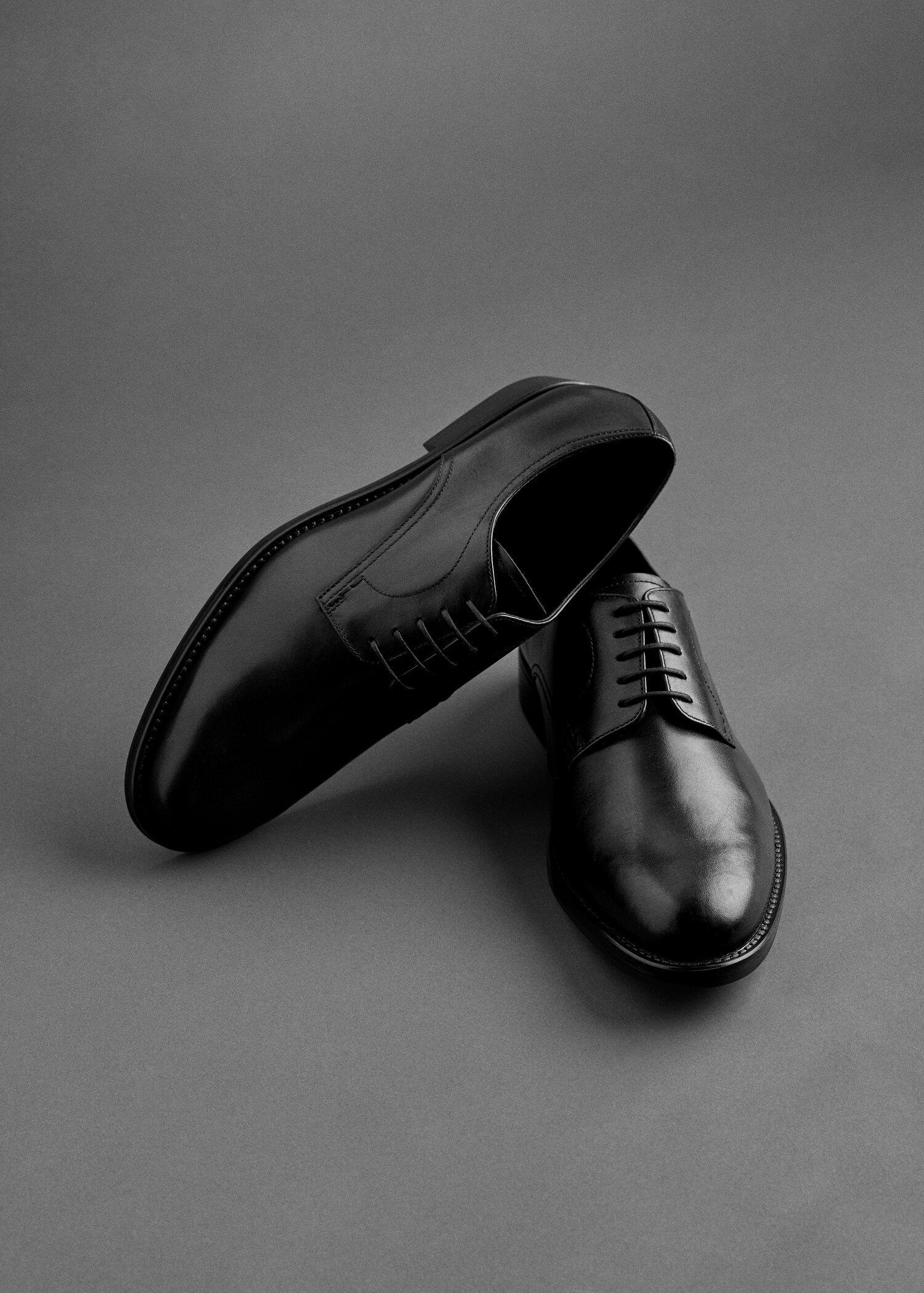 Leather blucher shoes - General plane