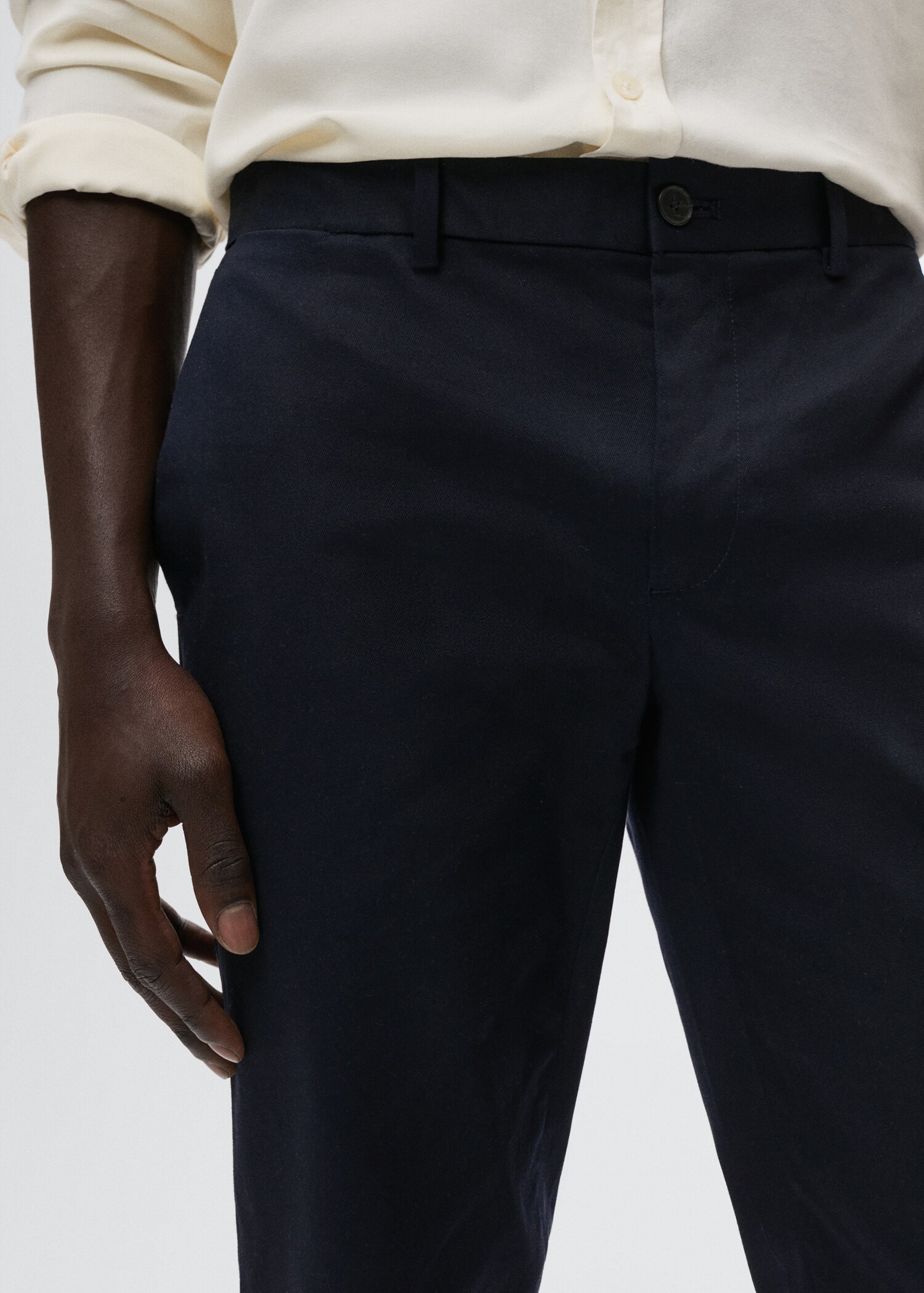 Slim fit chino trousers - Details of the article 1