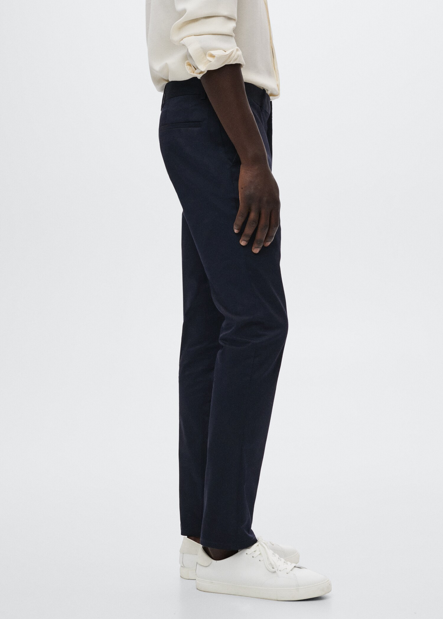 Slim fit chino trousers - Details of the article 2