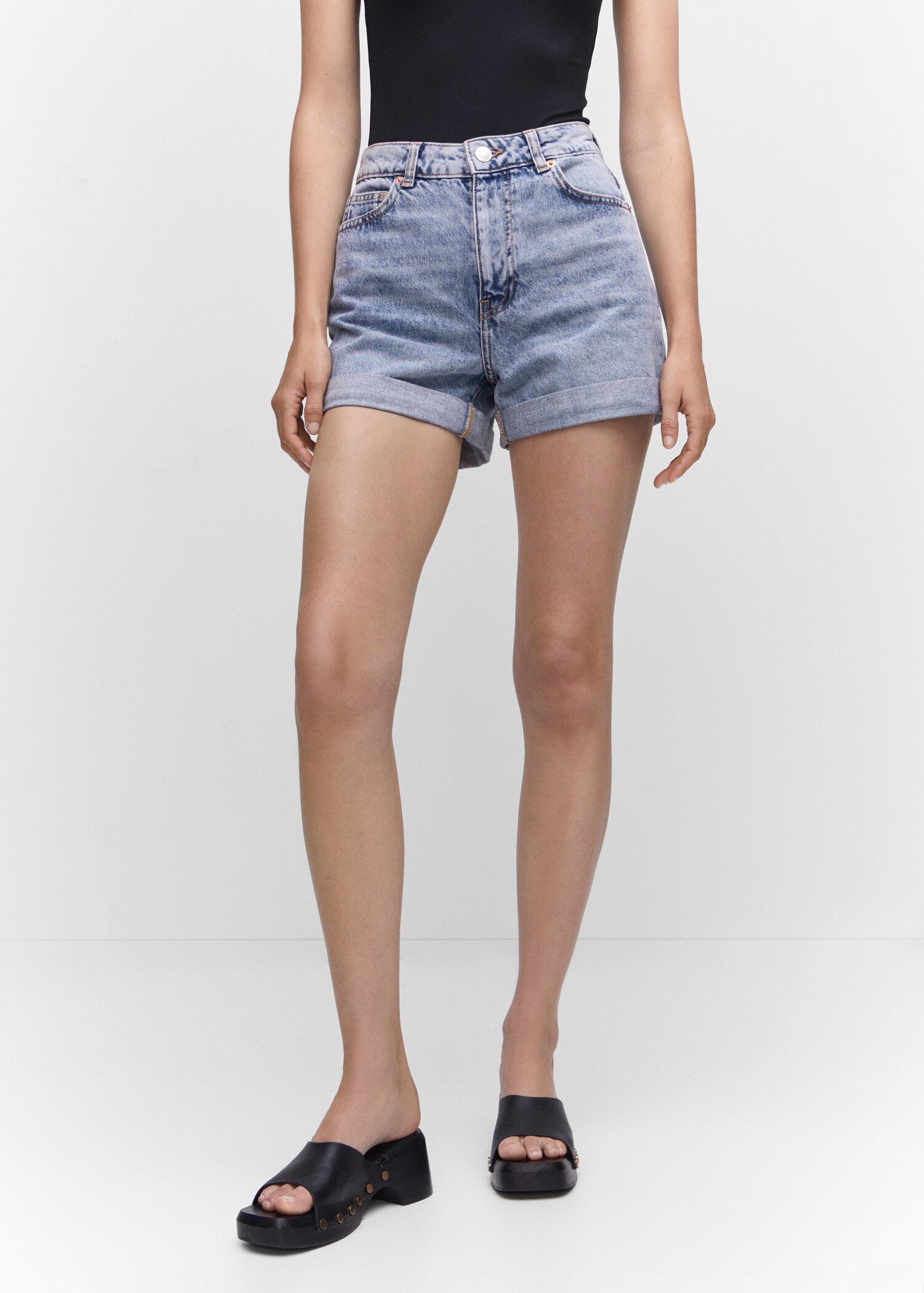 Mom-fit denim shorts - Medium plane