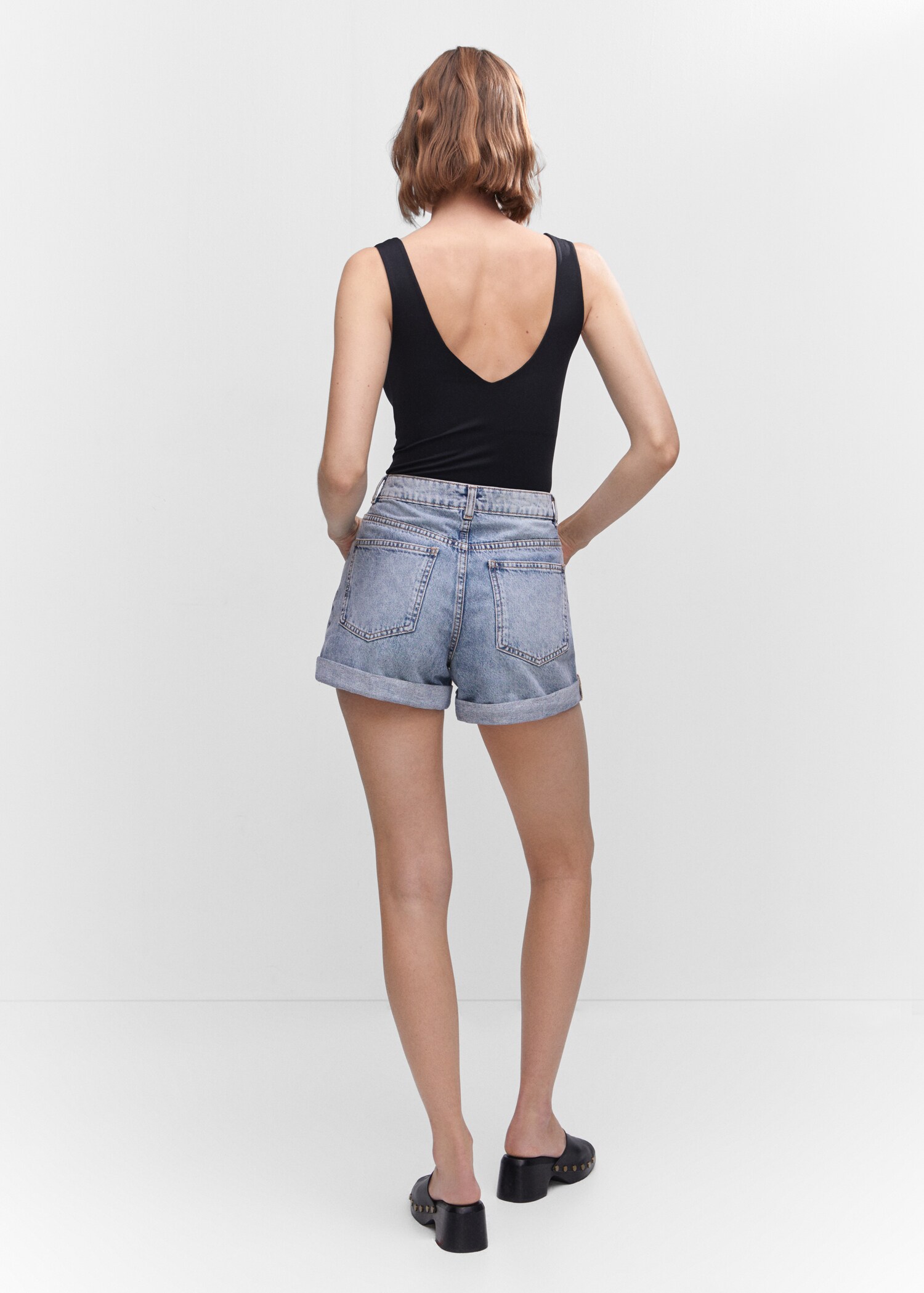 Mom-fit denim shorts - Reverse of the article