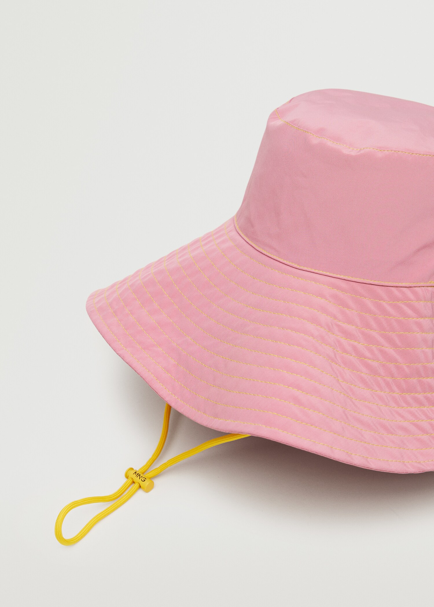 Bucket hat with straps - Medium plane