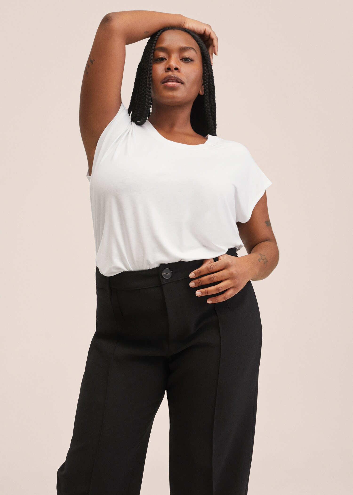 Rounded neck t-shirt - Details of the article 5