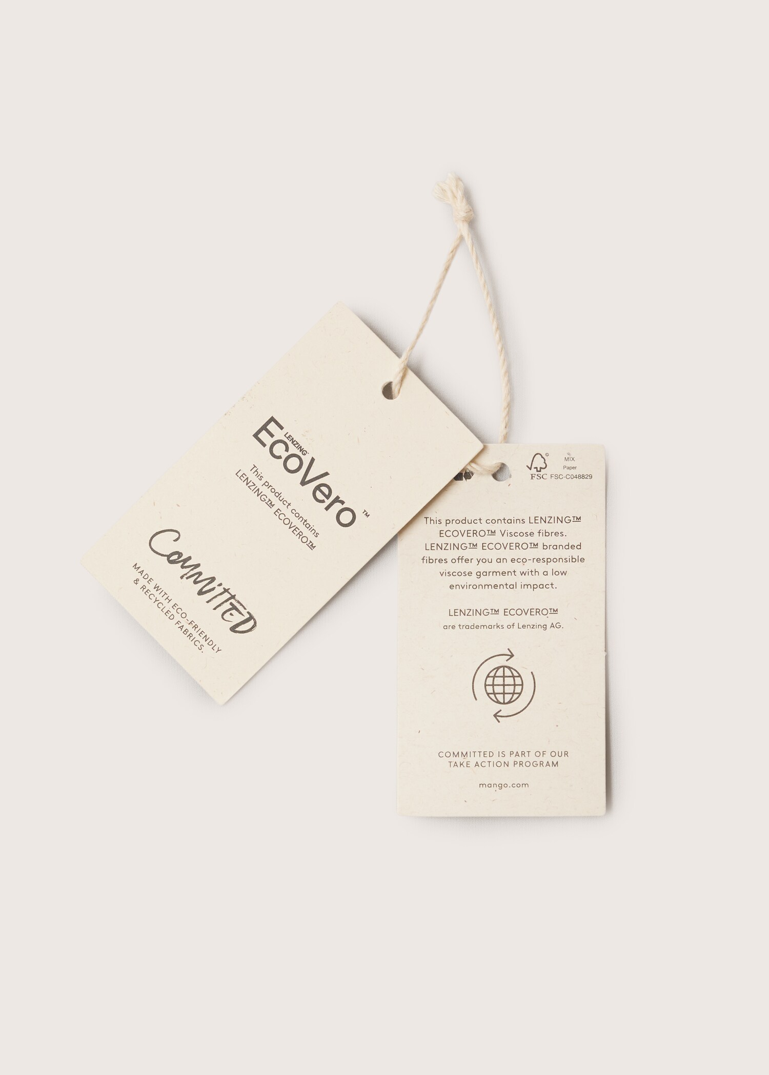 Rounded neck t-shirt - Details of the article 9