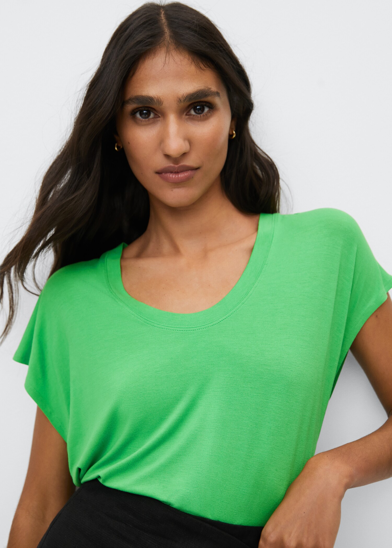 Rounded neck t-shirt - Details of the article 1