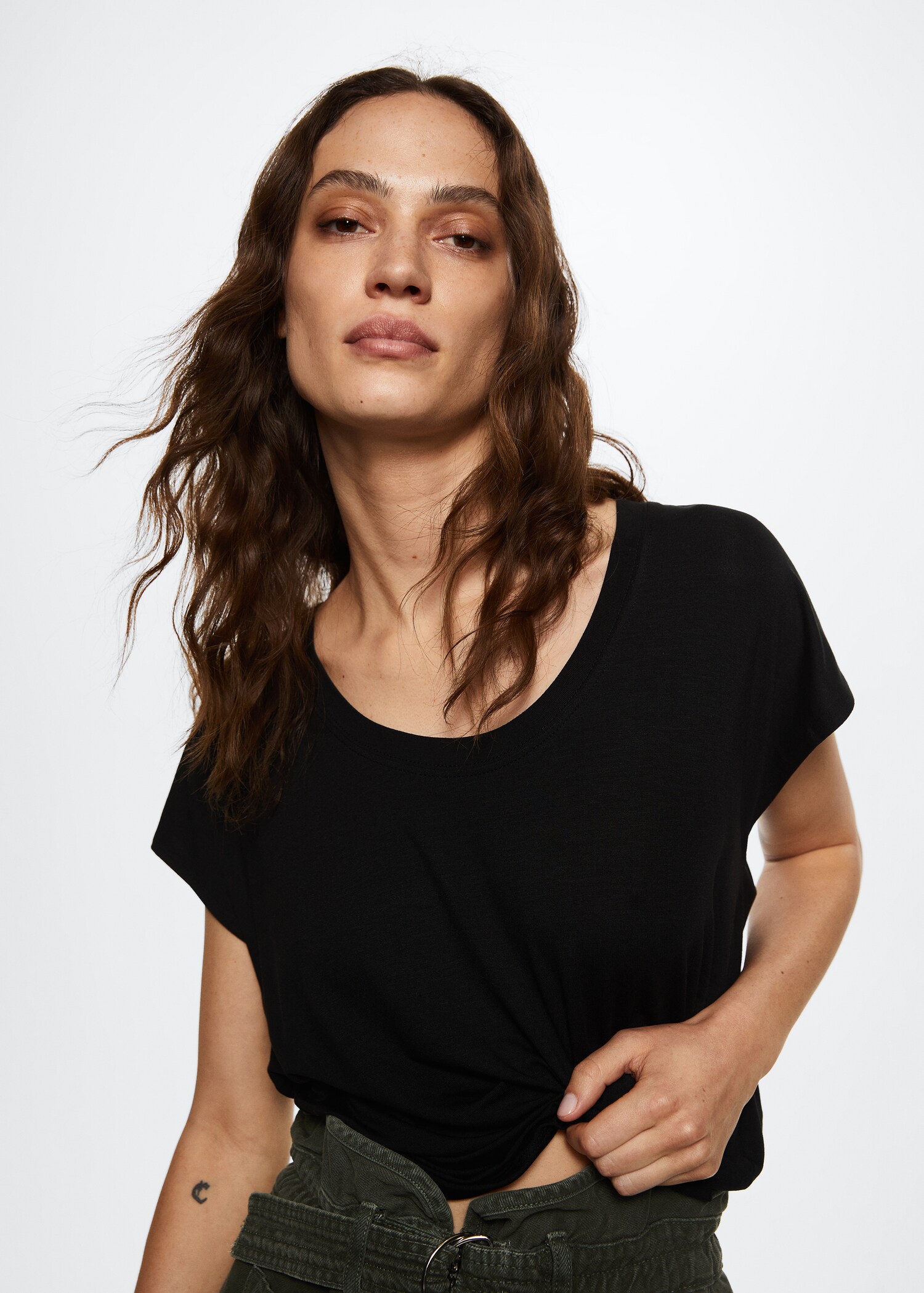 T-Shirt mit Rundhalsausschnitt - Detail des Artikels 1