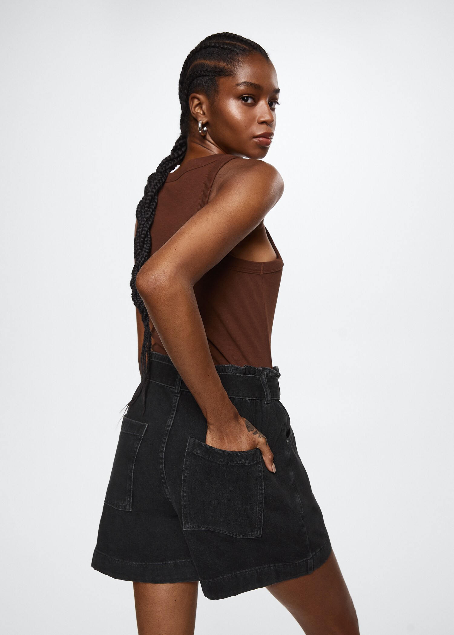Paperbag denim shorts - Reverse of the article