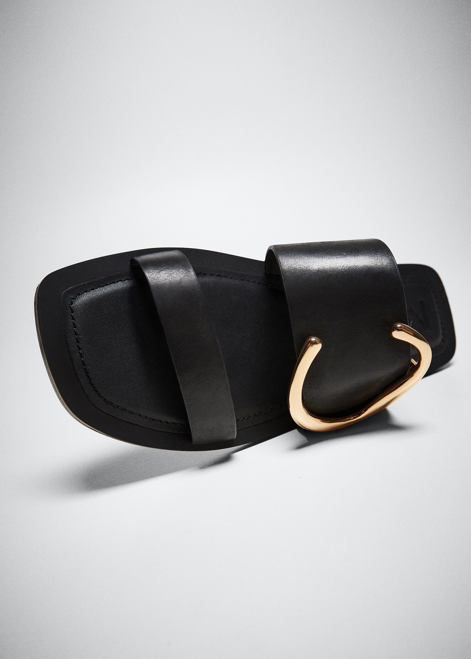 Buckle leather sandals - Details of the article 3