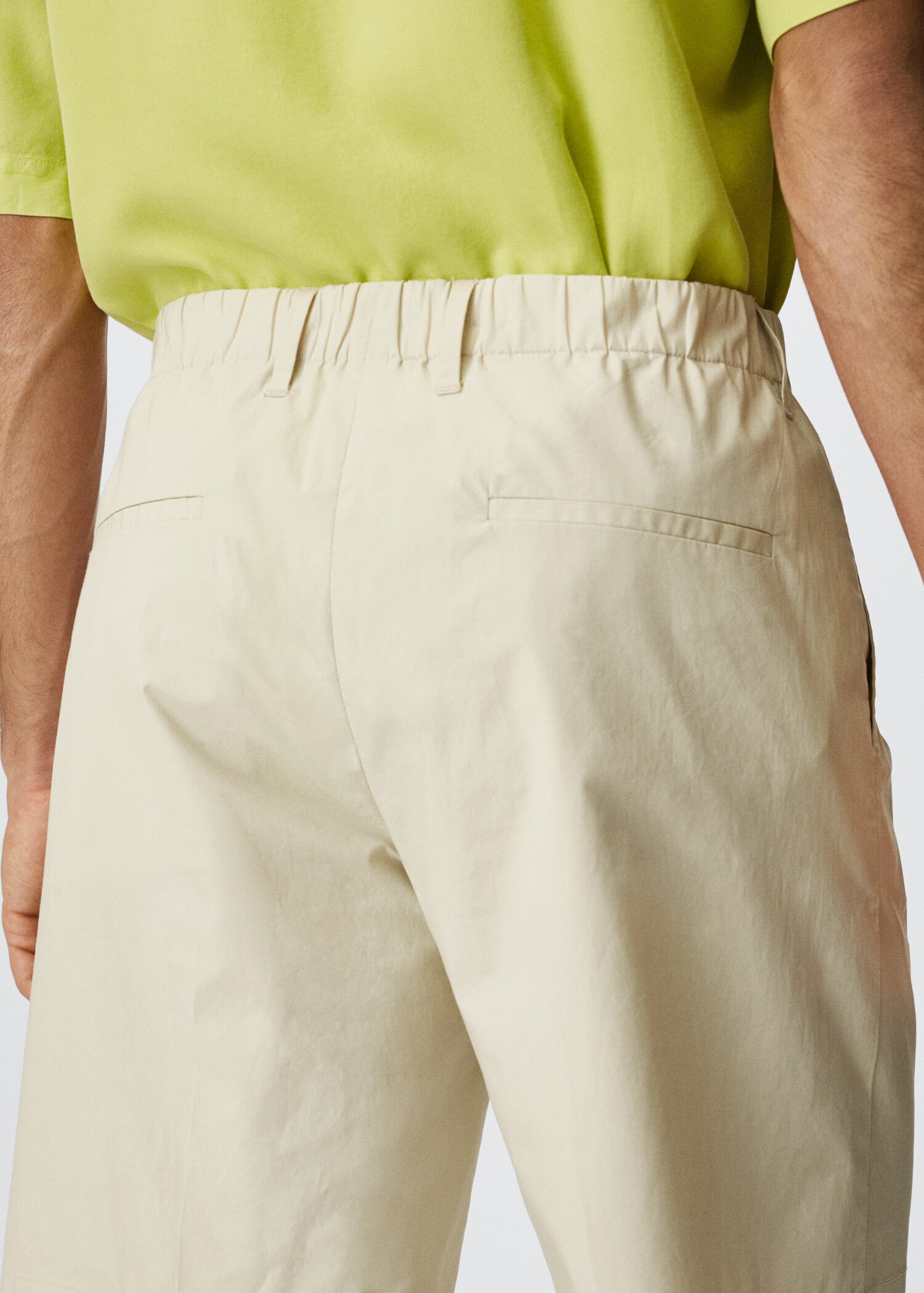 Bermudashorts aus Baumwolle mit Bundfalten - Detail des Artikels 3