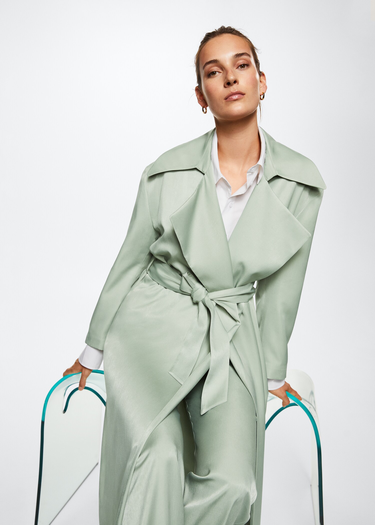 Fluid trench with belt - Medium plane