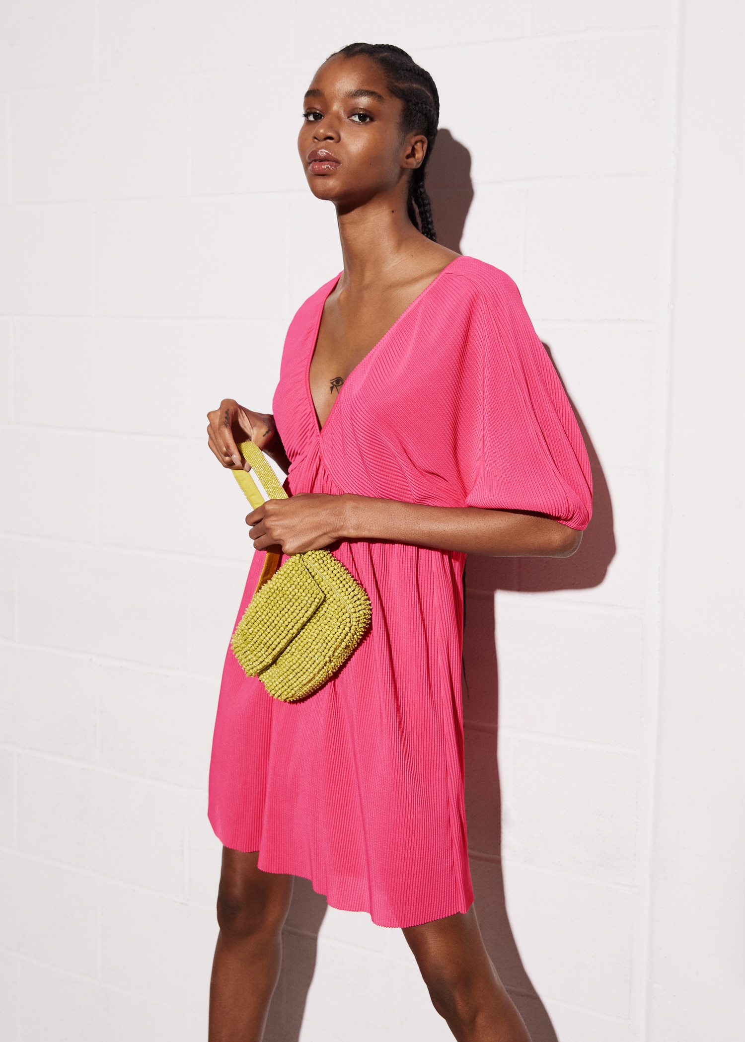 Textured short dress - Medium plane