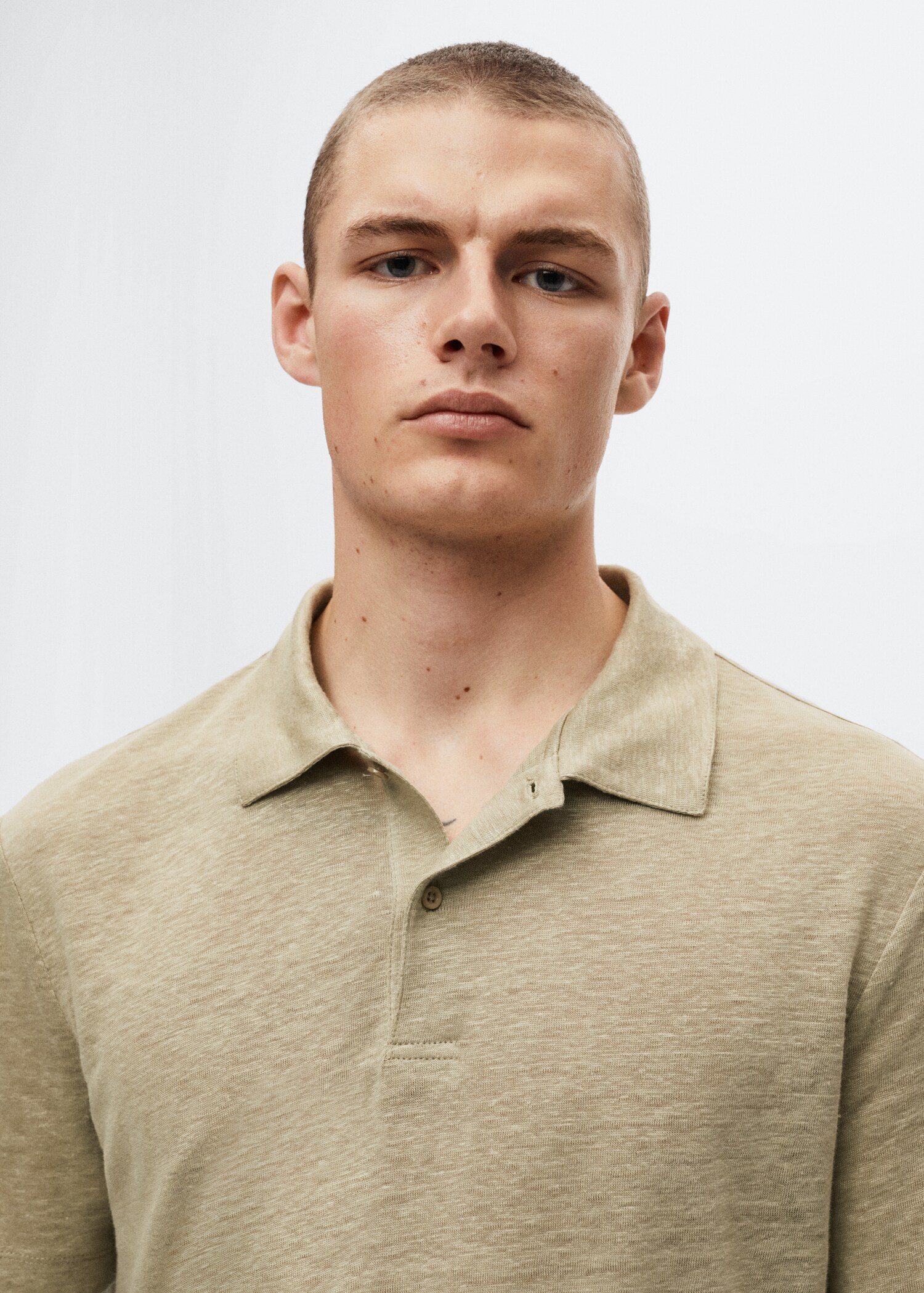100% linen polo shirt - Details of the article 1