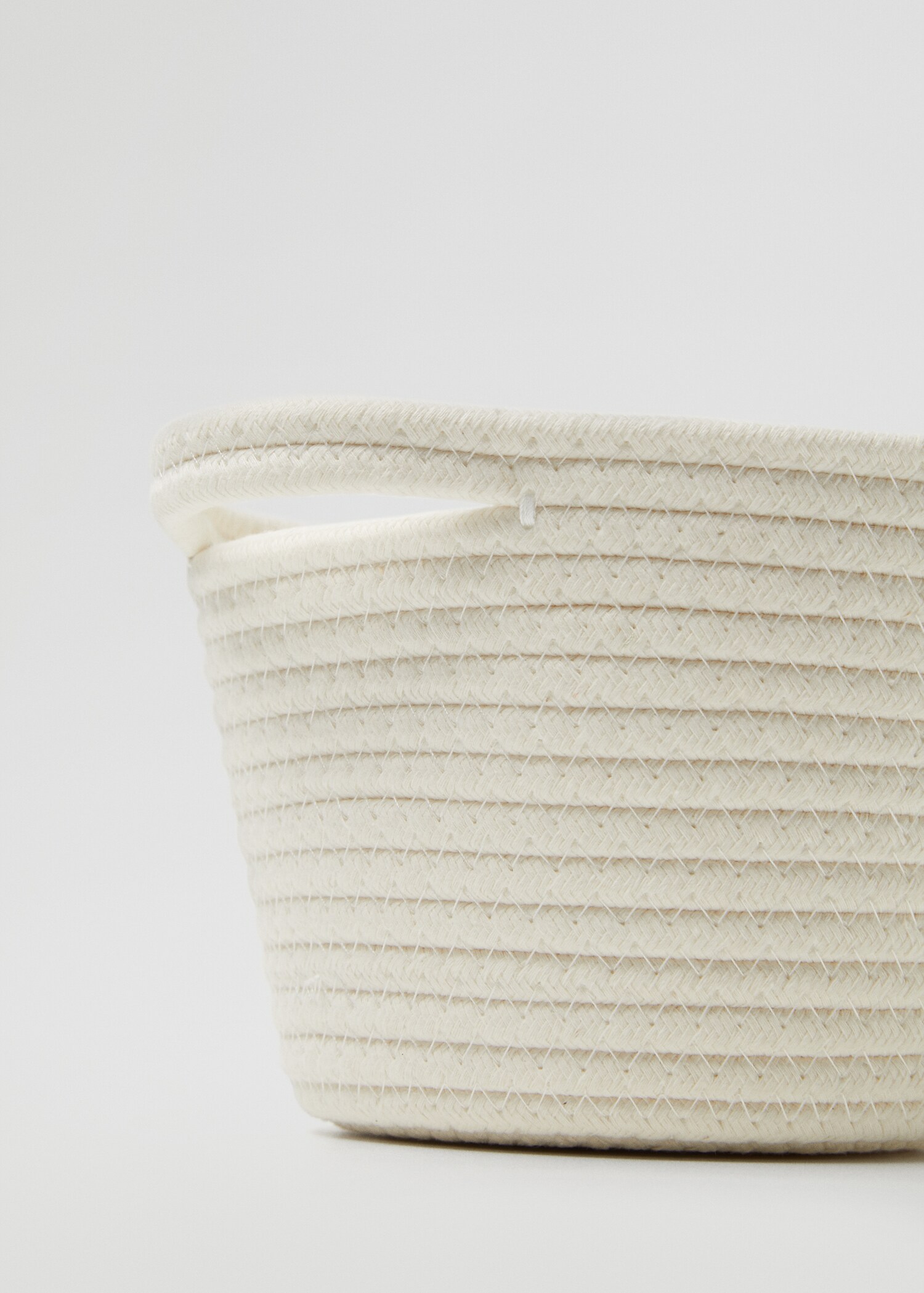 Basket with handles - Details of the article 2