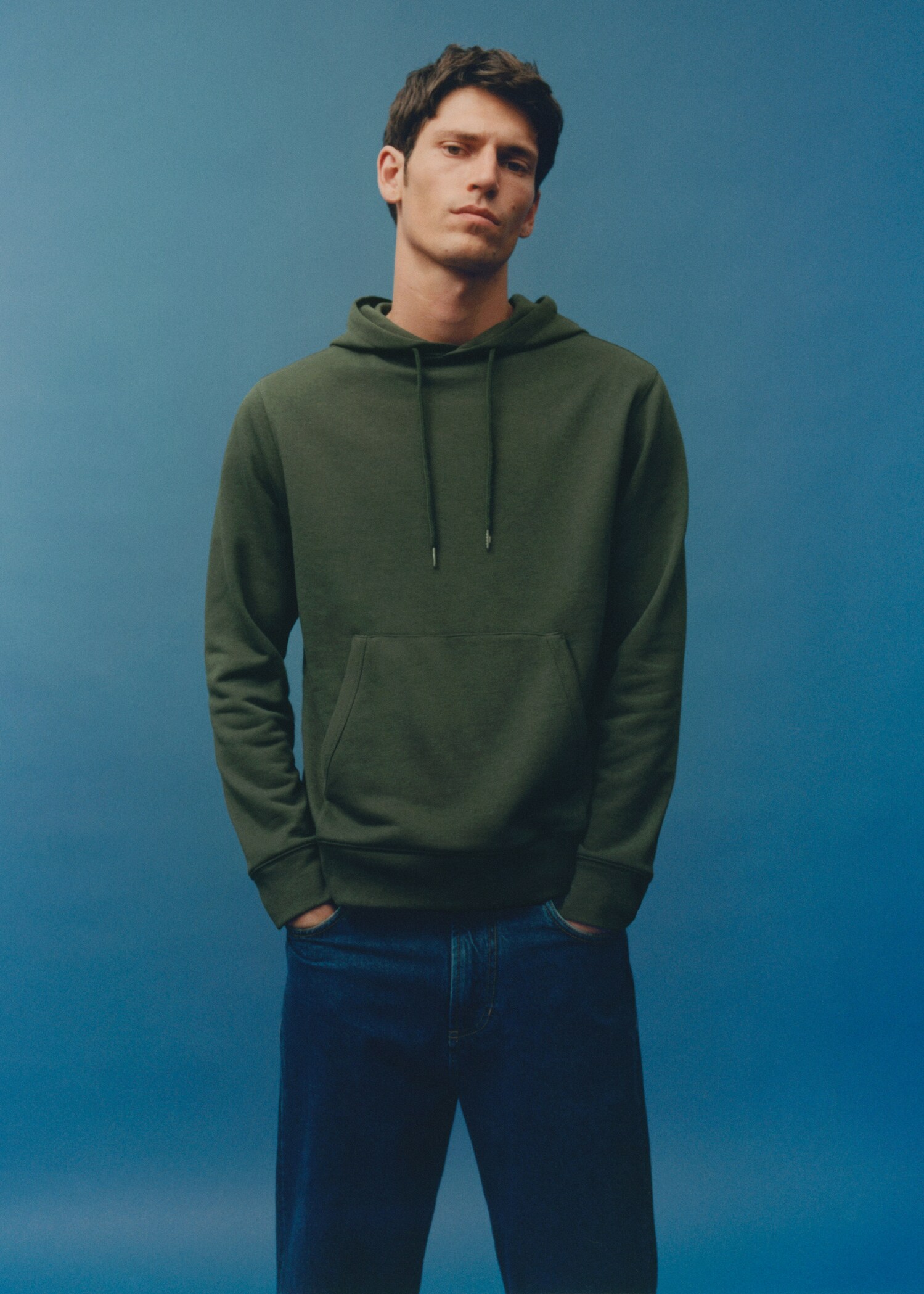 Leichte Basic-Sweatshirt mit Kapuze - Detail des Artikels 5