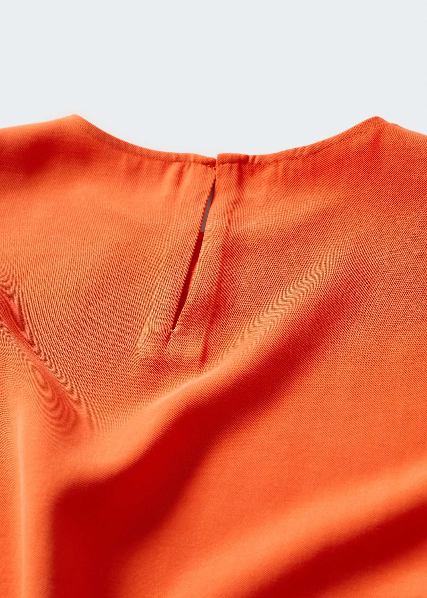 Fließendes Oversize-Kleid - Detail des Artikels 8