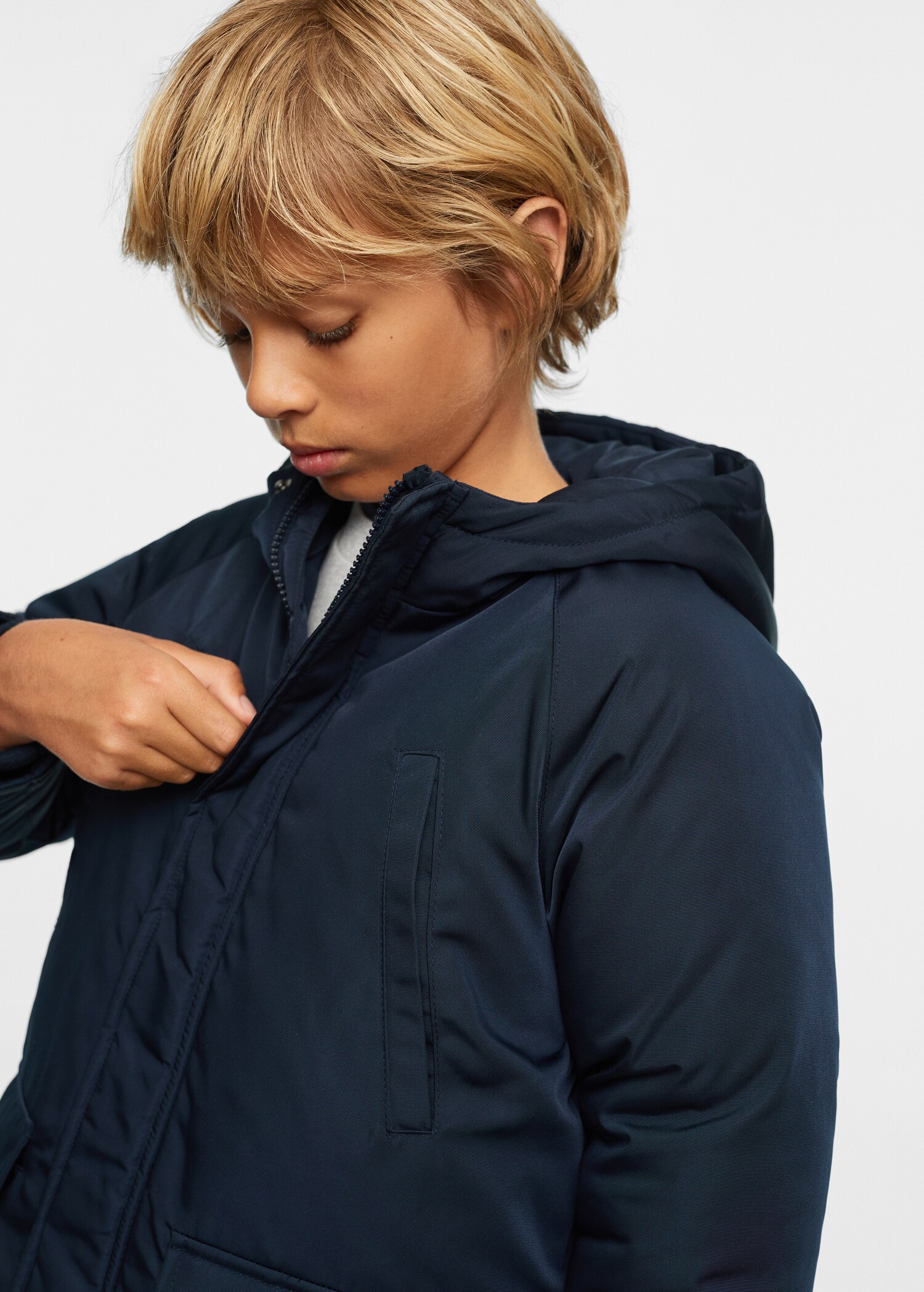 Hood quilted coat - Details of the article 1