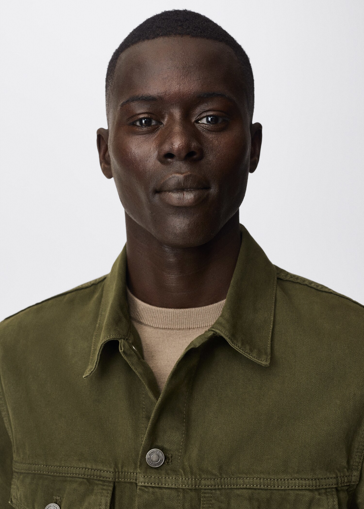Pocketed denim jacket - Details of the article 1