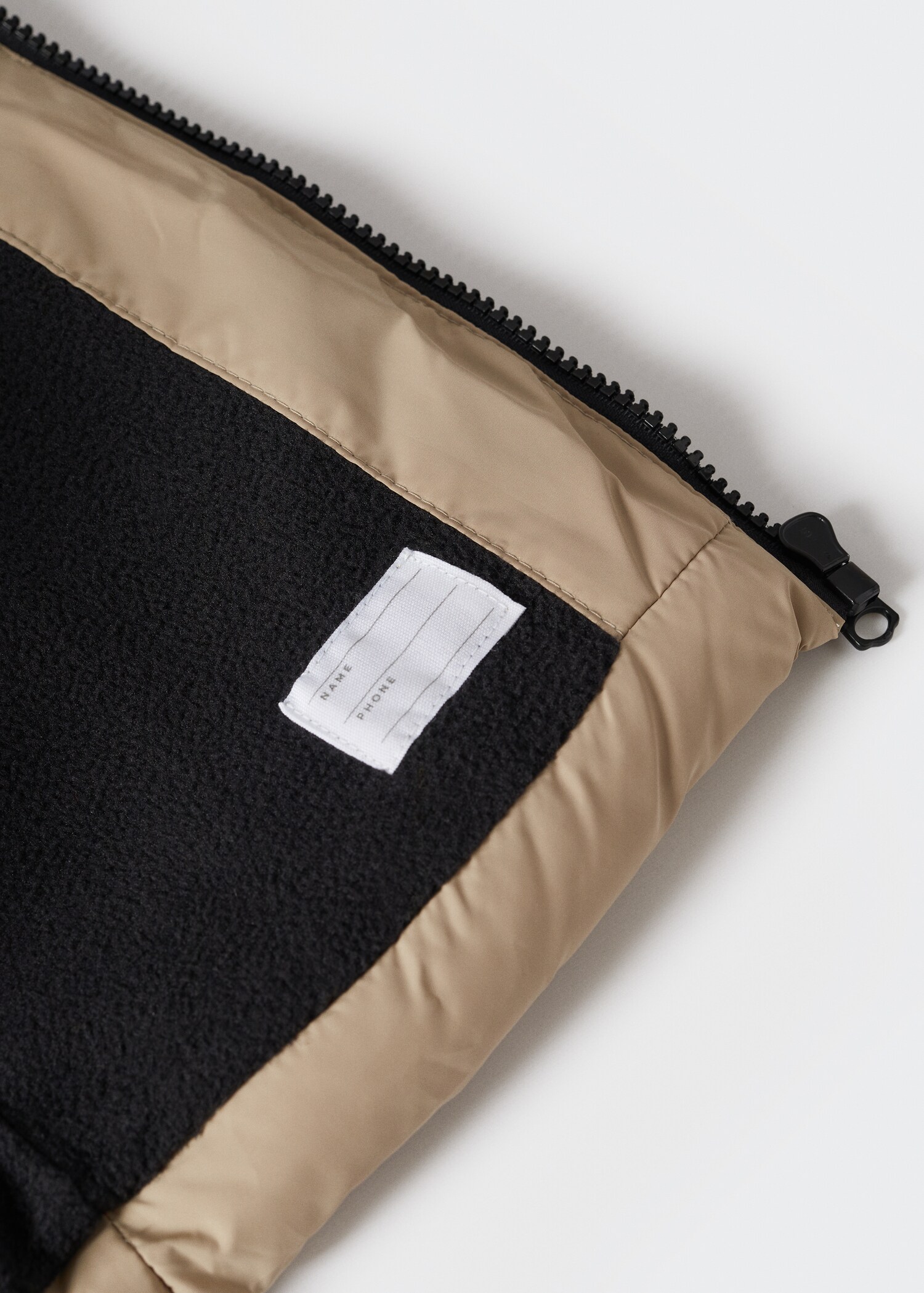 Hood quilted coat - Details of the article 8