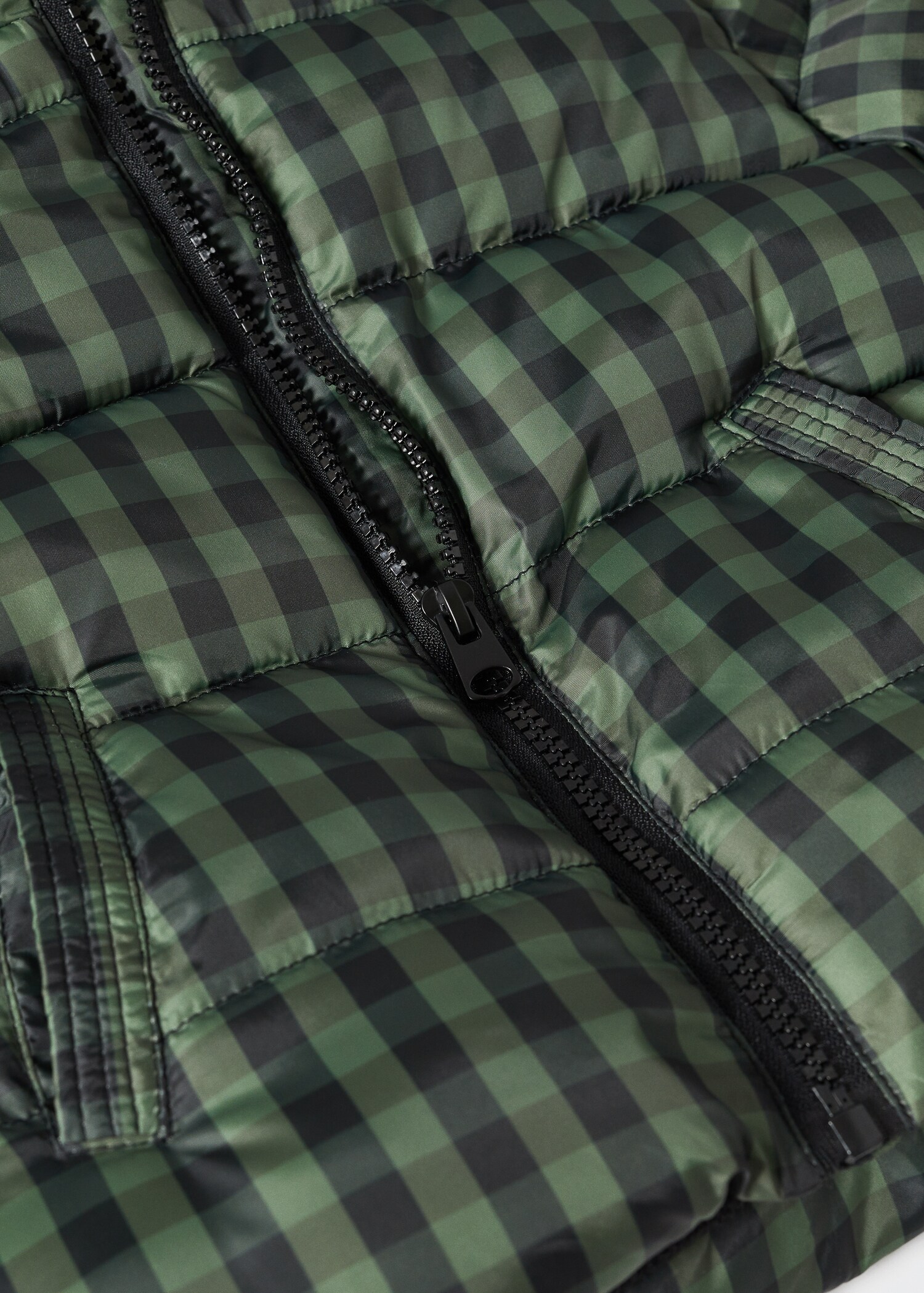 Hood quilted coat - Details of the article 9