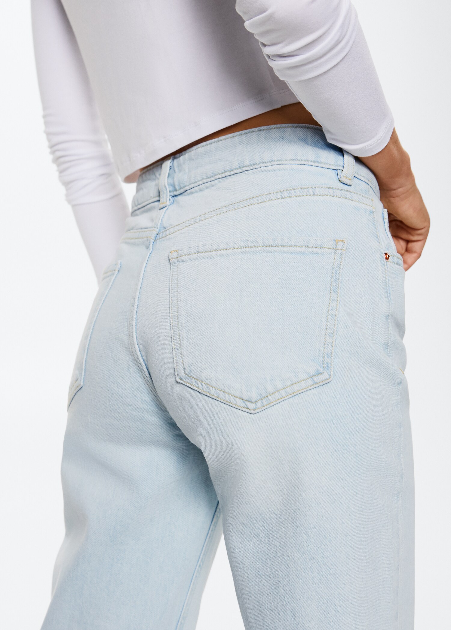 Mid-rise straight jeans - Details of the article 6