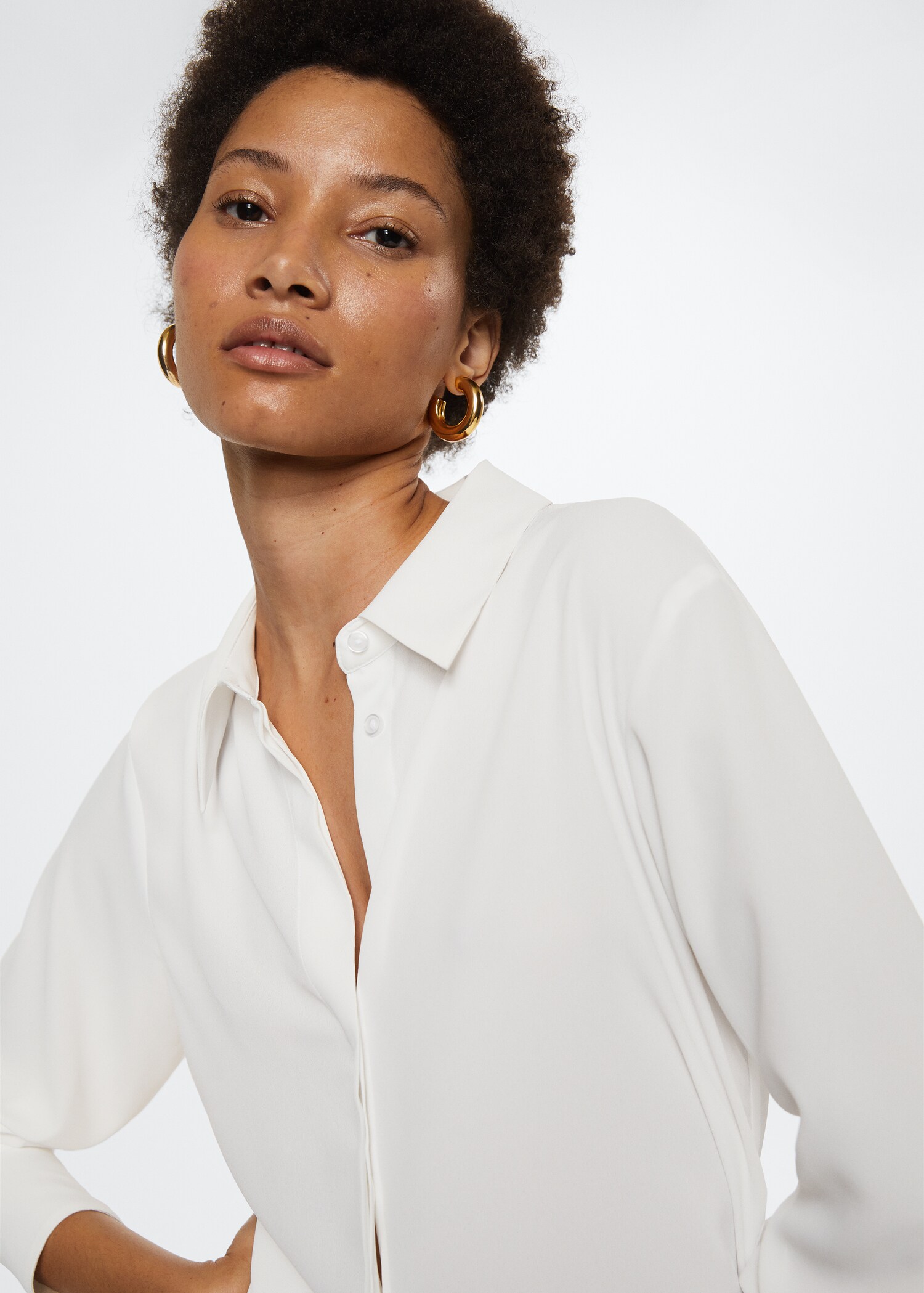 Buttoned flowy shirt - Details of the article 1