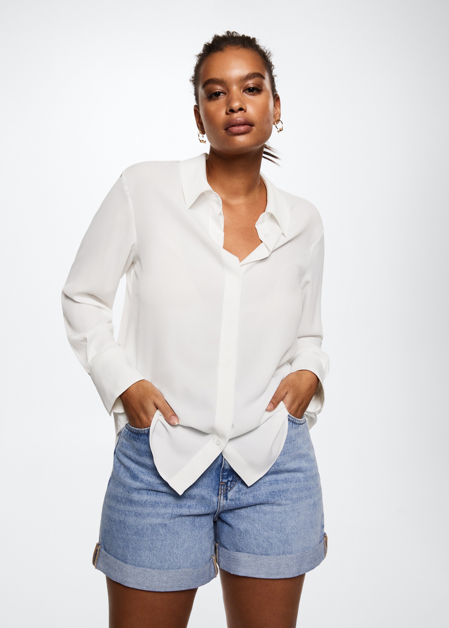 Buttoned flowy shirt - Details of the article 4