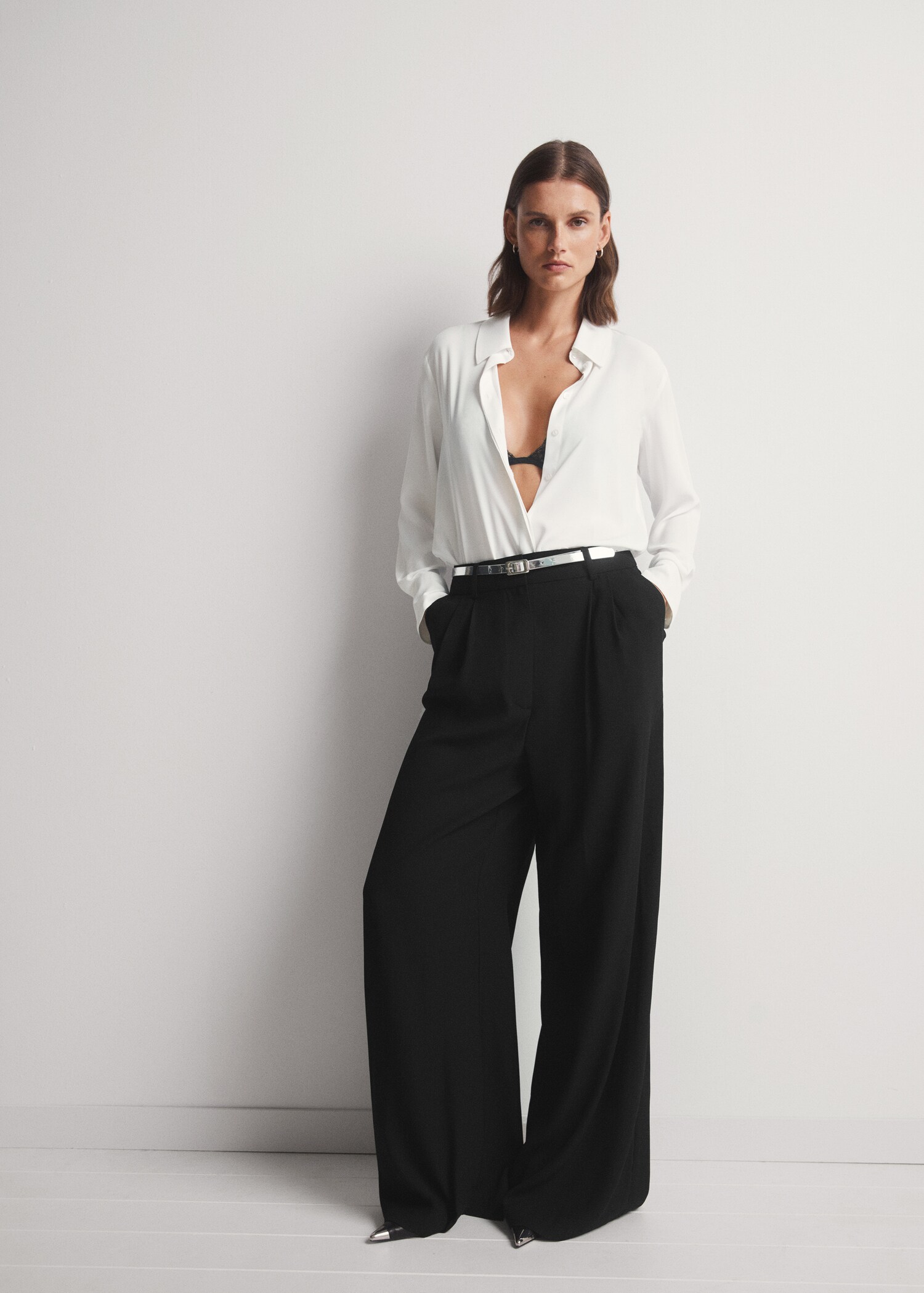 Buttoned flowy shirt - Details of the article 6