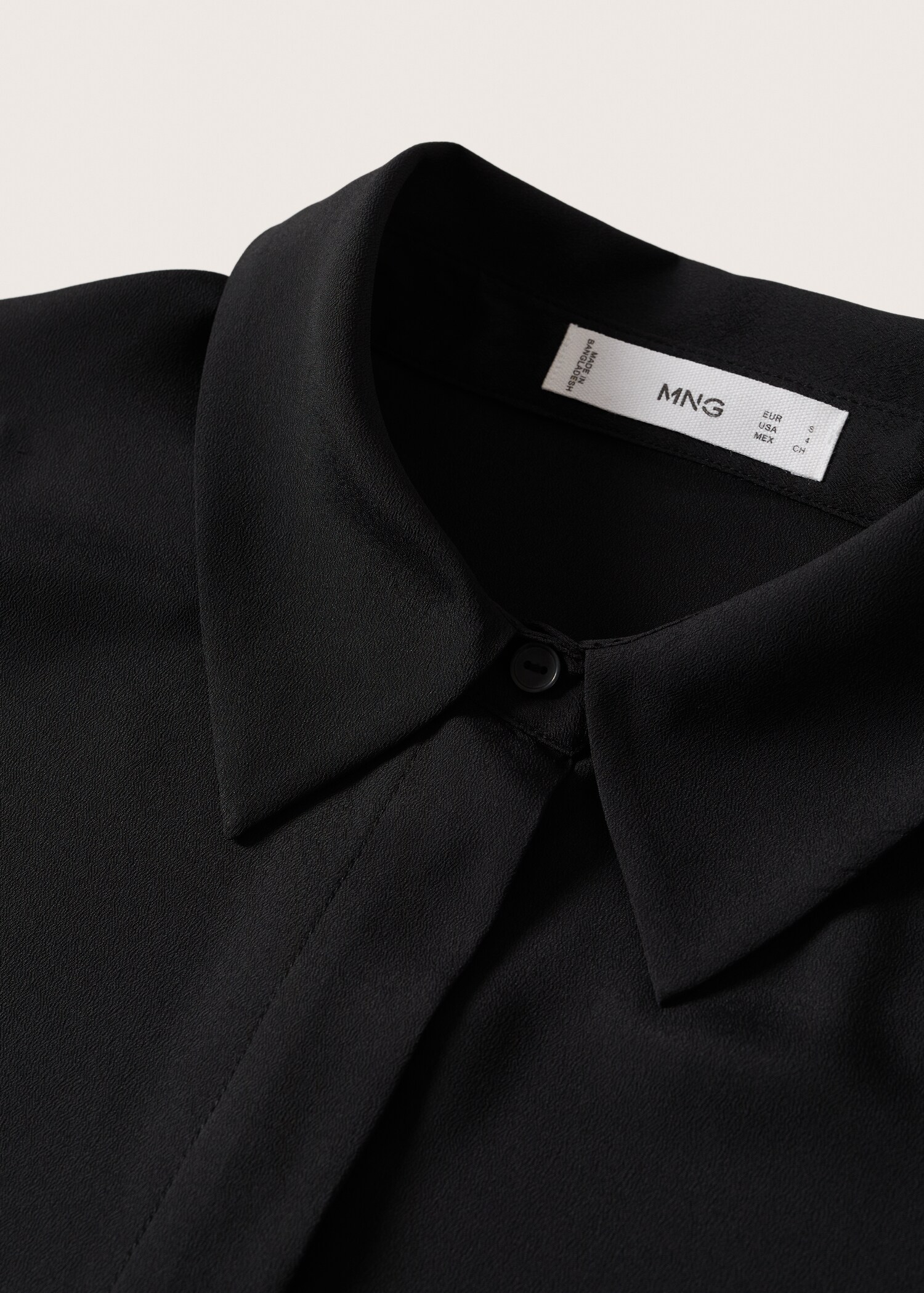 Buttoned flowy shirt - Details of the article 8