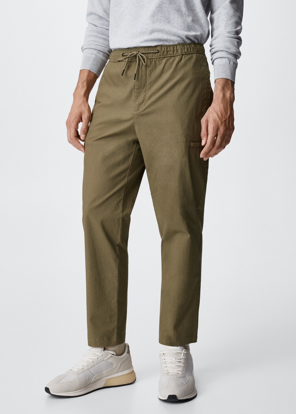 Pantalon jogger bolsillos Hombre MANGO OUTLET Espana Peninsula y Baleares