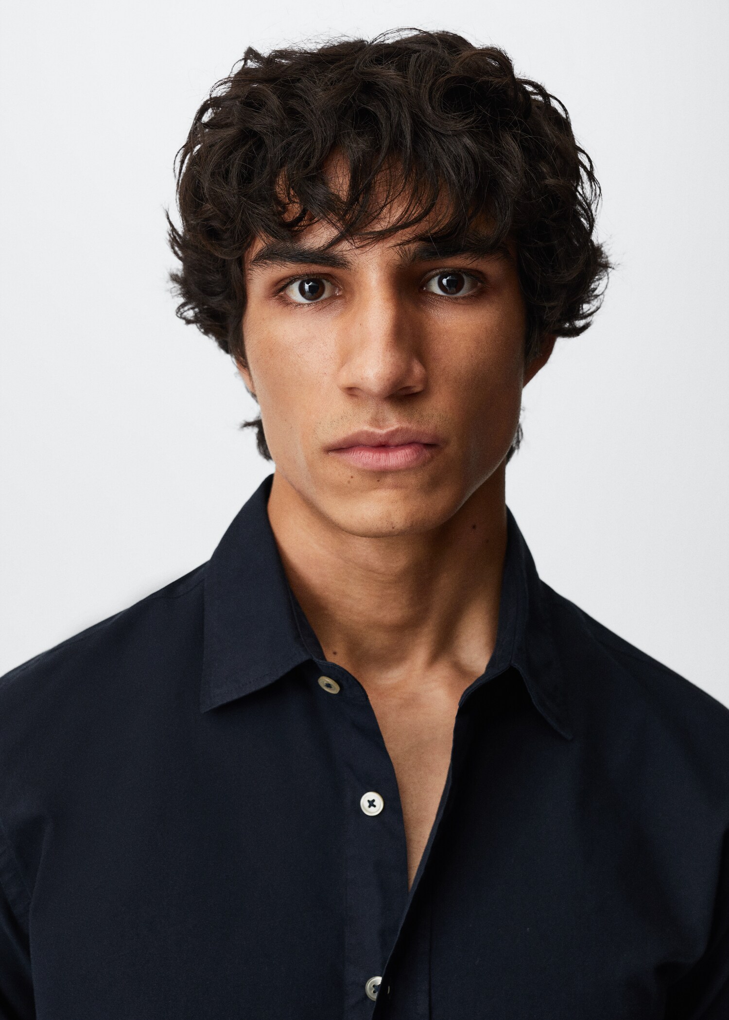 Slim fit cotton shirt - Details of the article 1