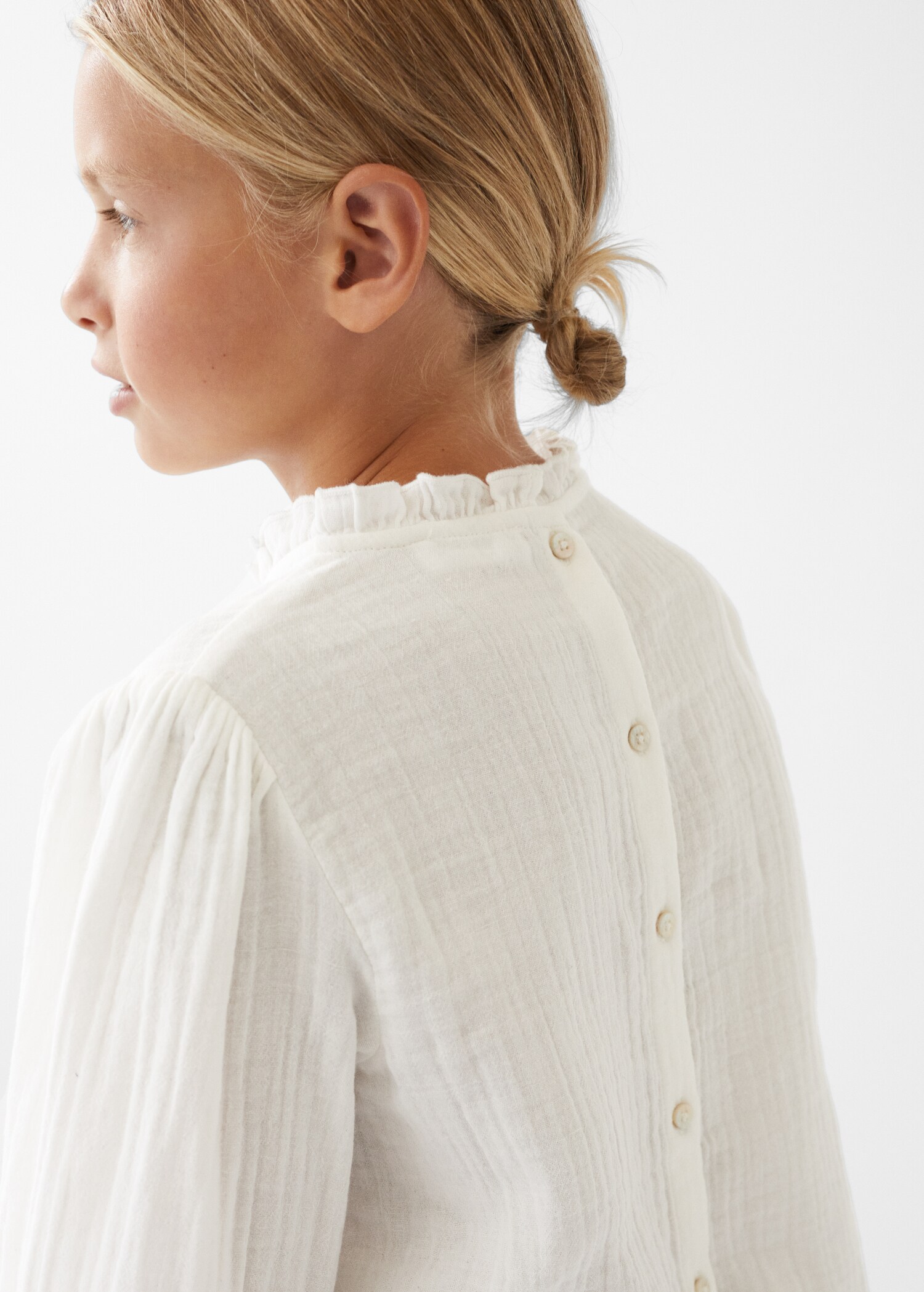 Textured ruffle-neck blouse - Details of the article 1