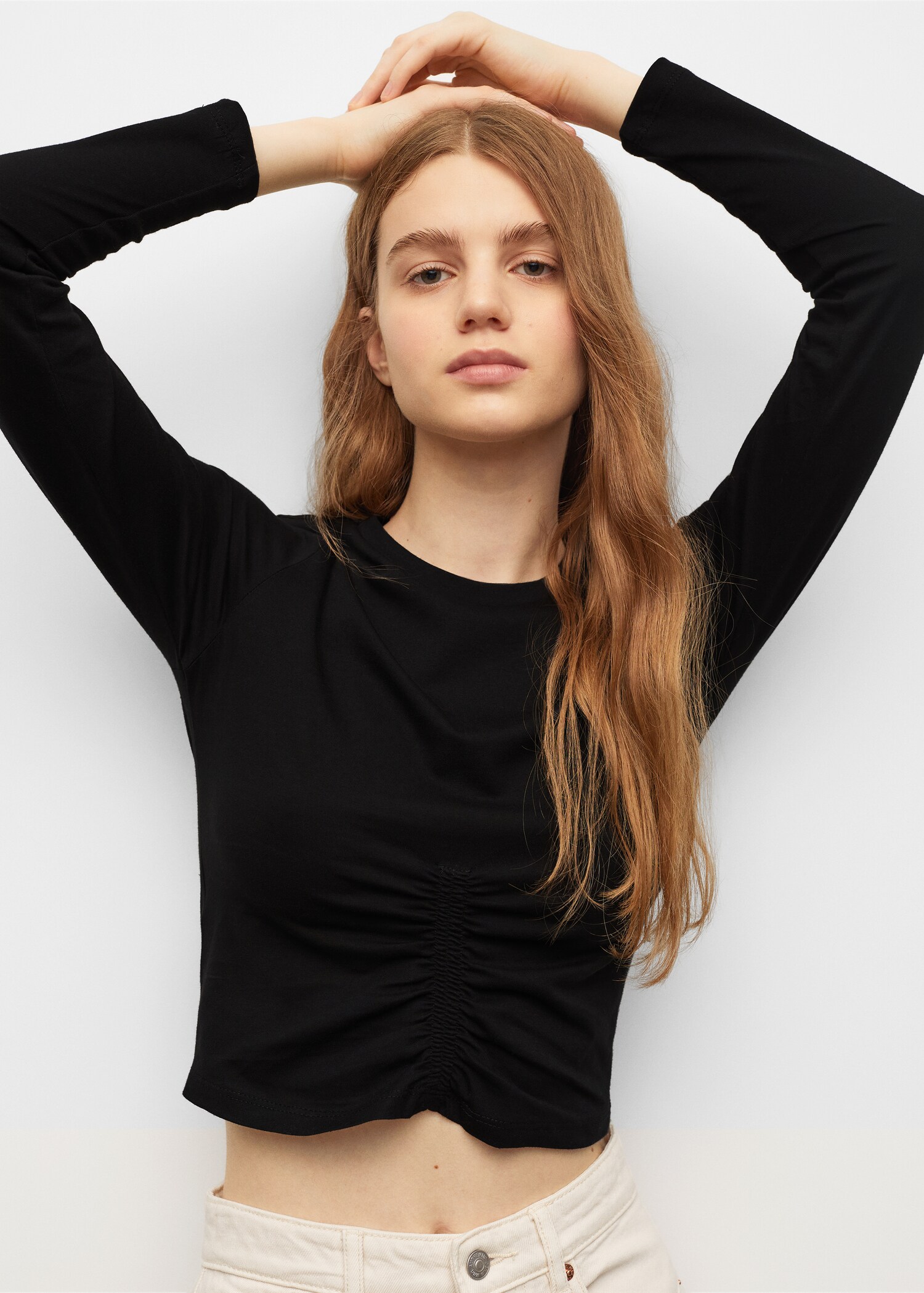T-shirt détail froncé - Plan moyen
