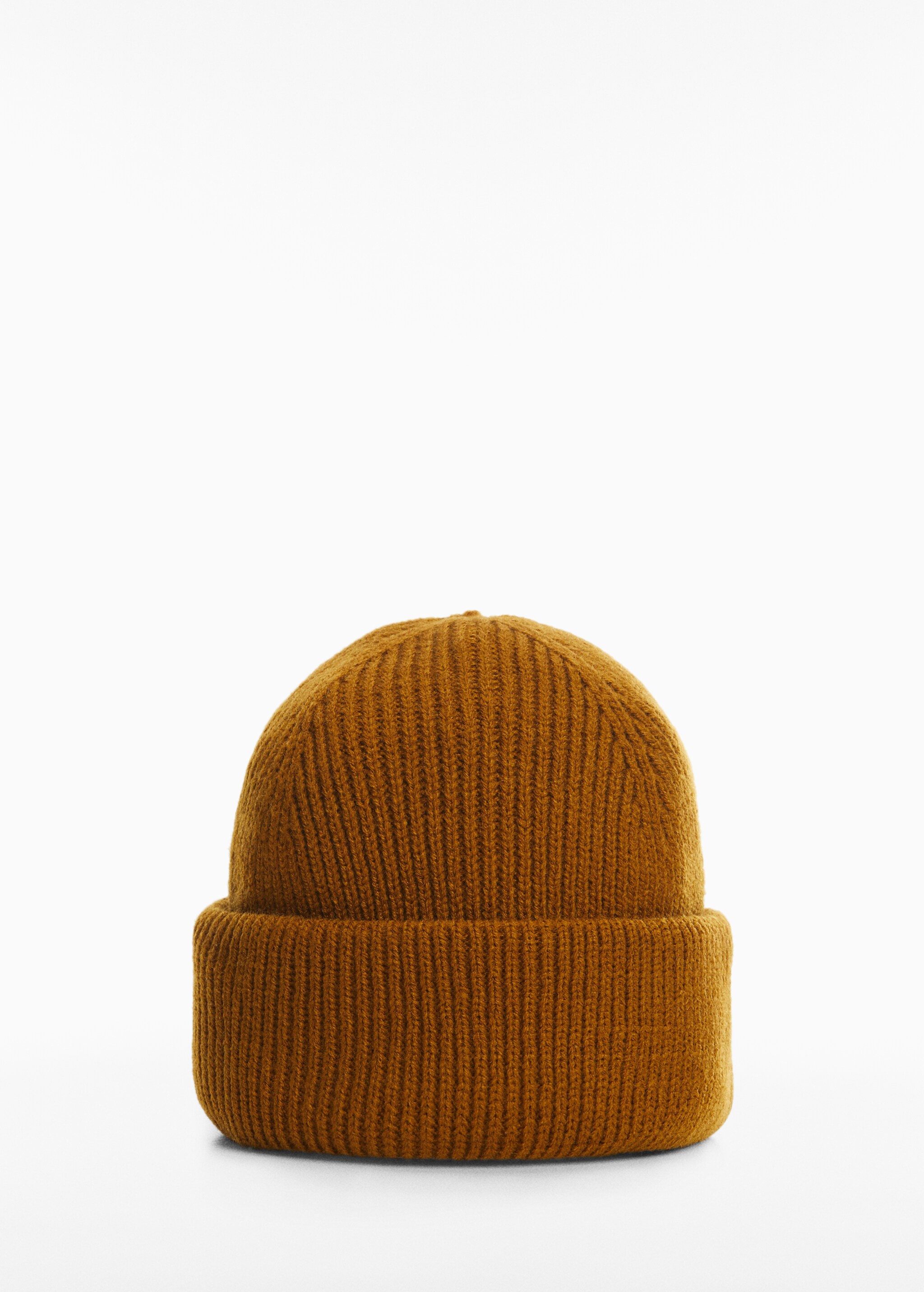 Short knitted hat - Article without model