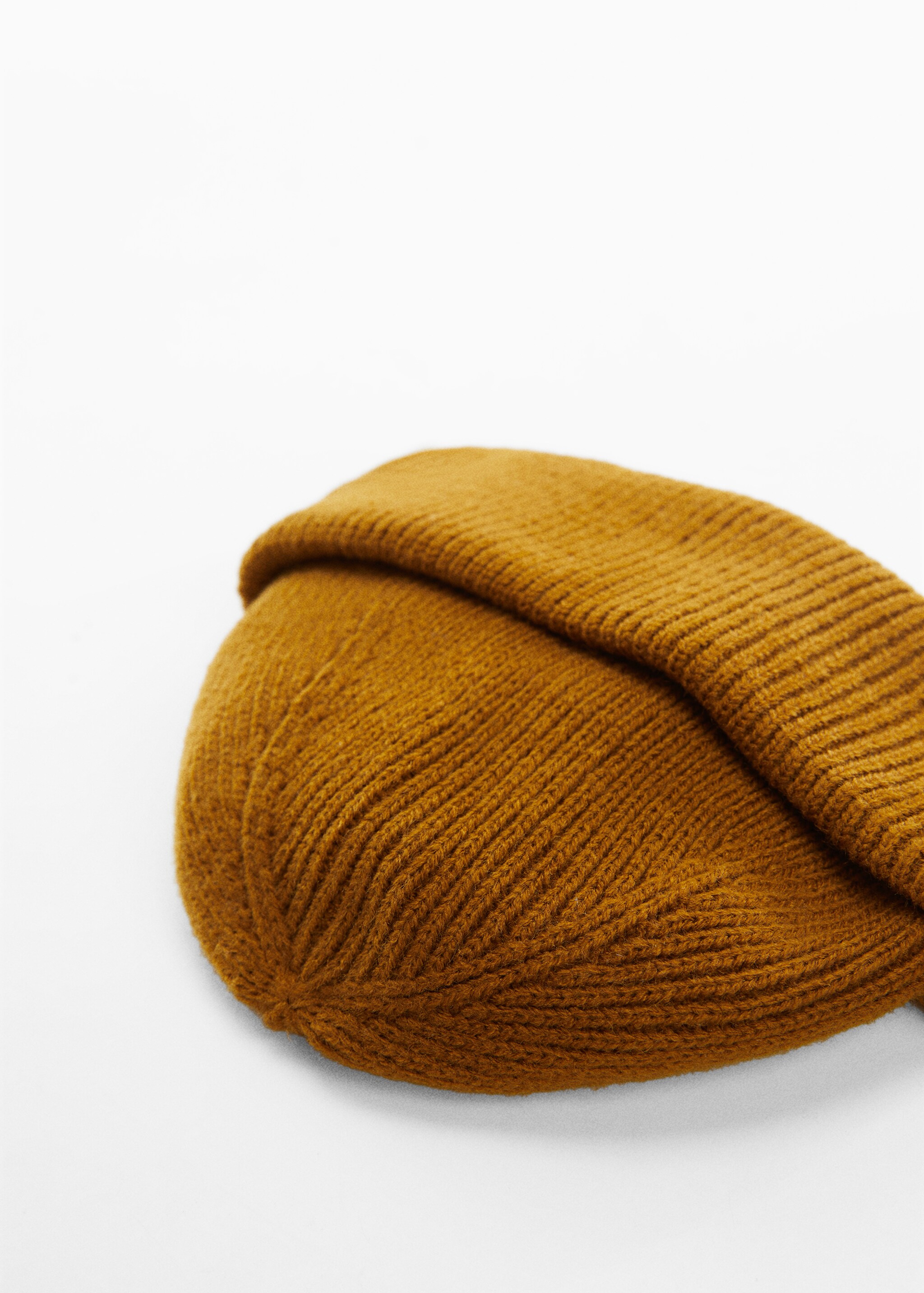 Short knitted hat - Details of the article 1