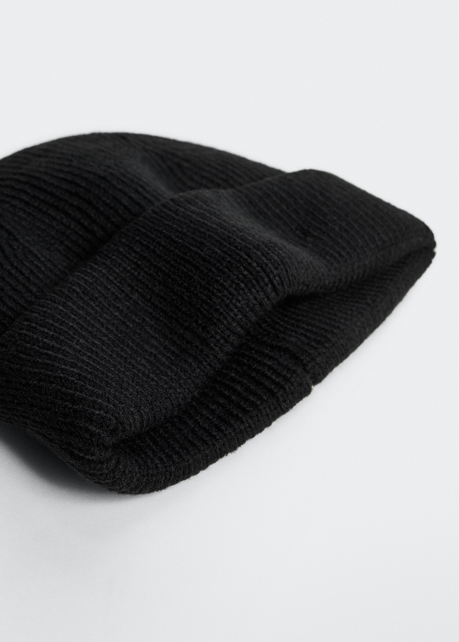 Short knitted hat - Medium plane